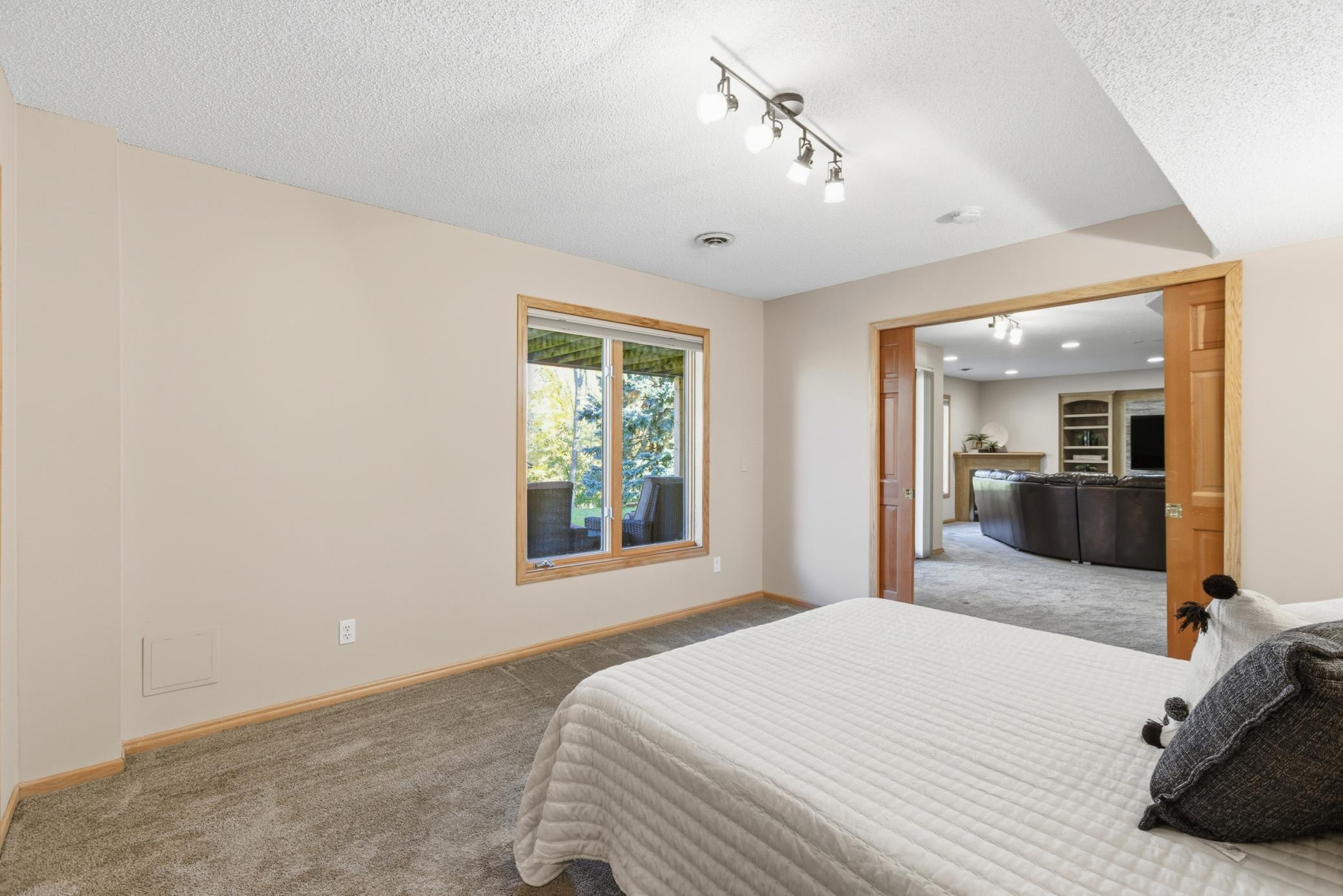 2284 Stone Creek Lane W