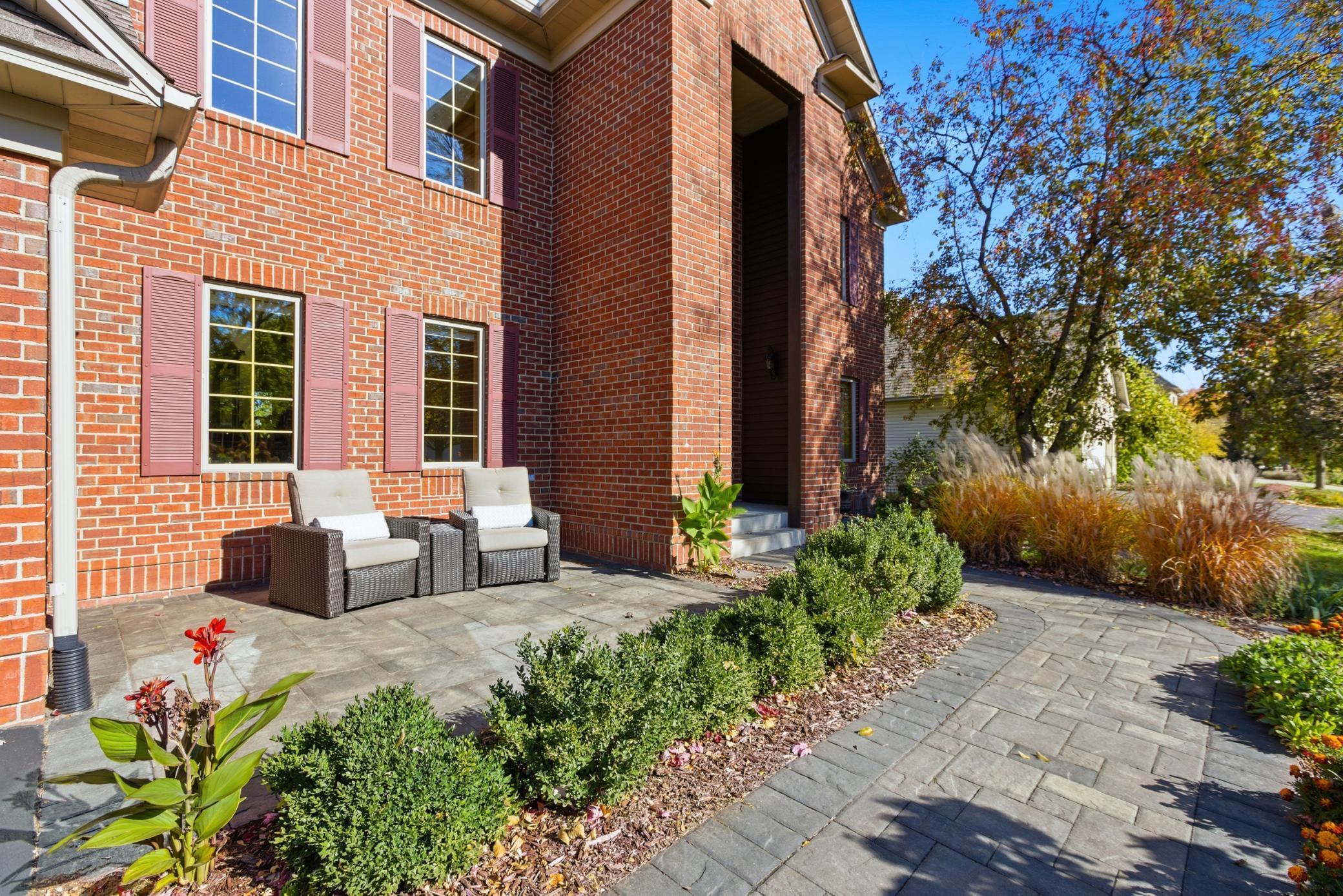 2284 Stone Creek Lane W