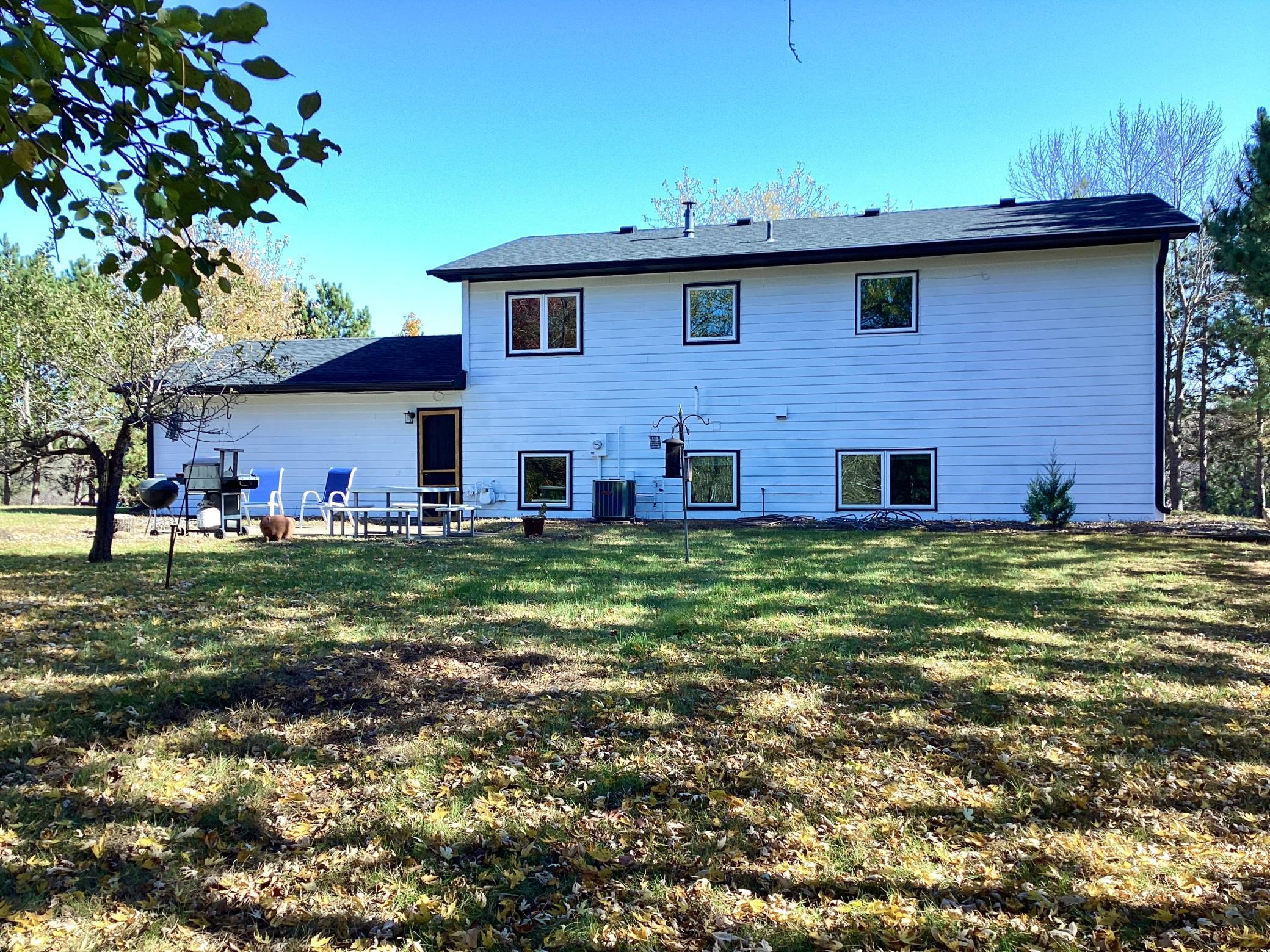 19158 Kent Street NW