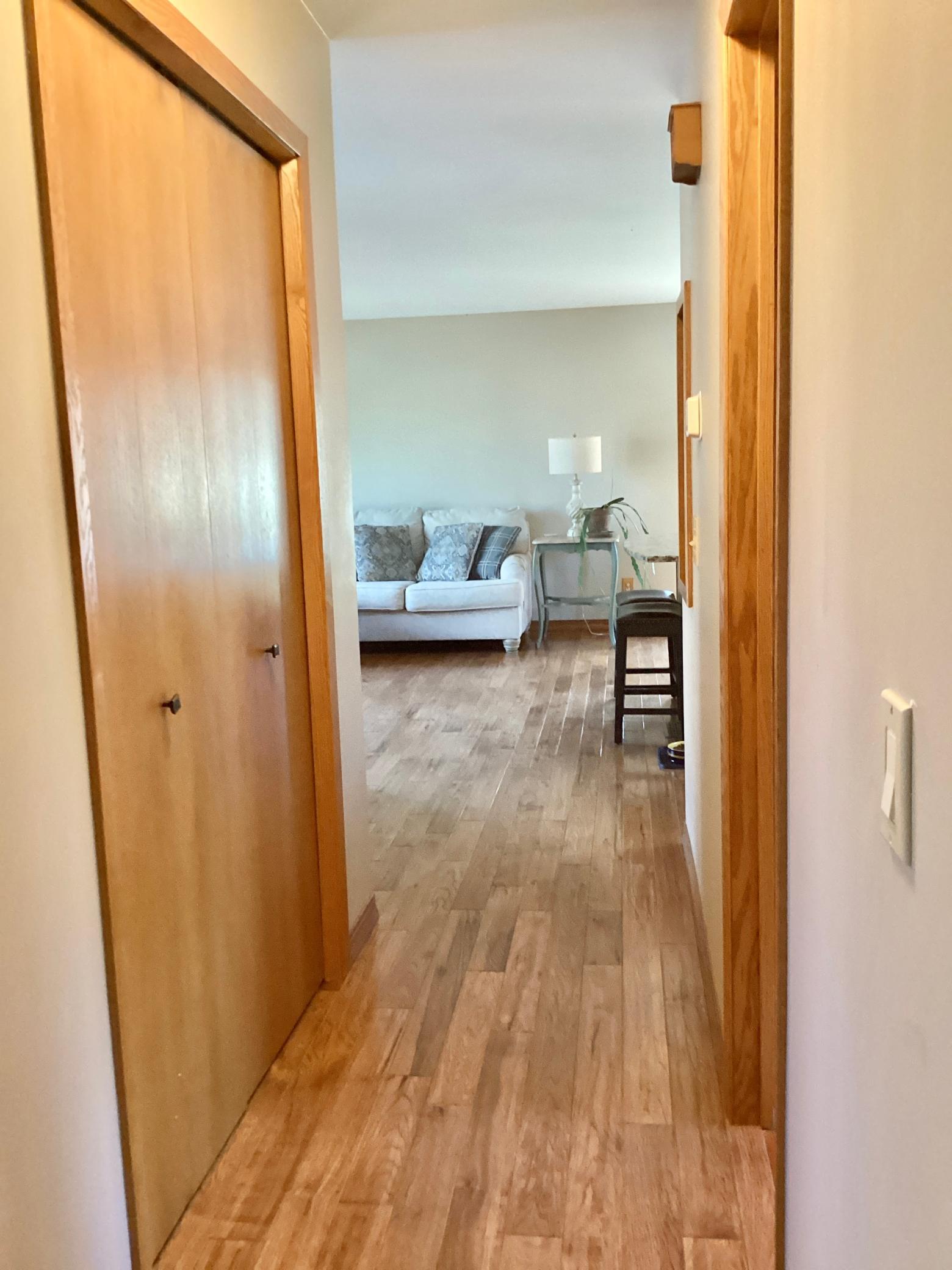 19158 Kent Street NW