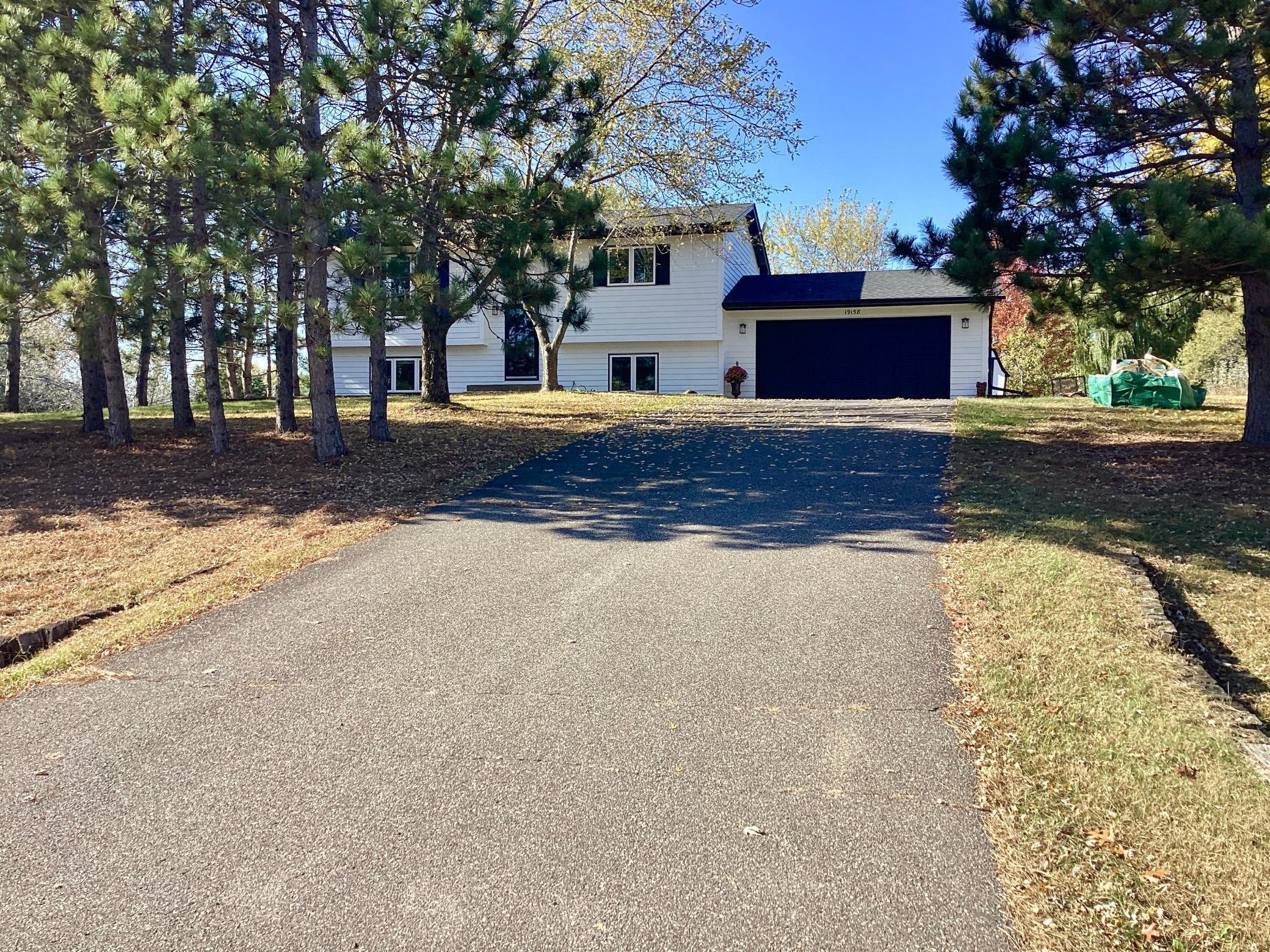 19158 Kent Street NW