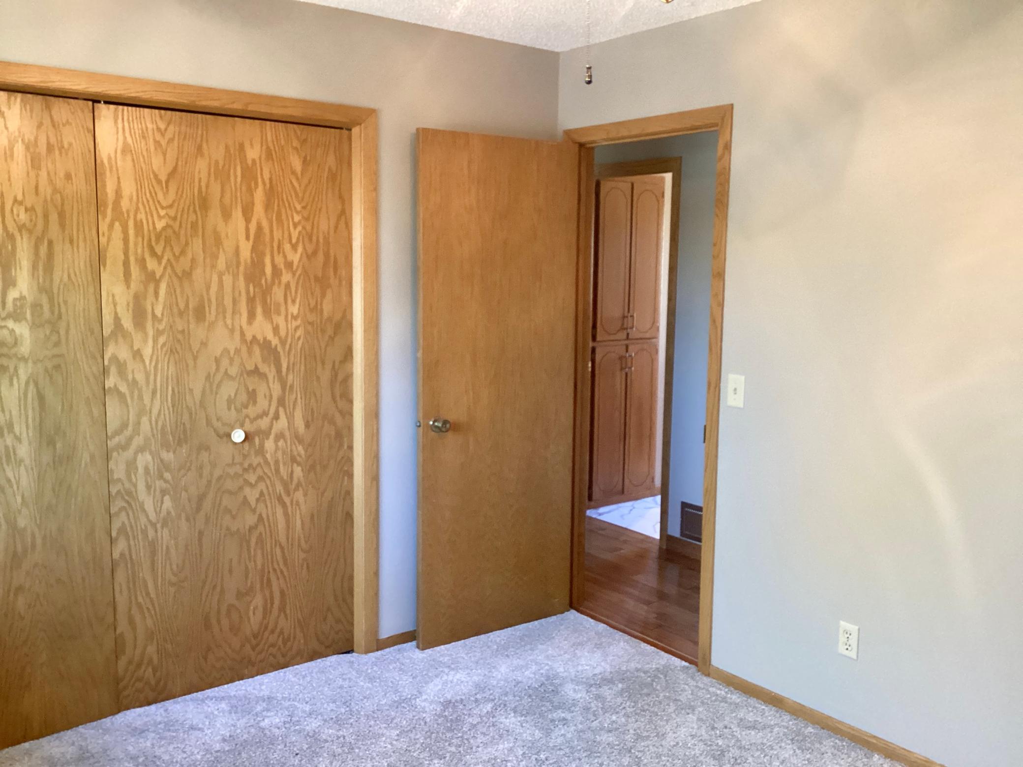 19158 Kent Street NW