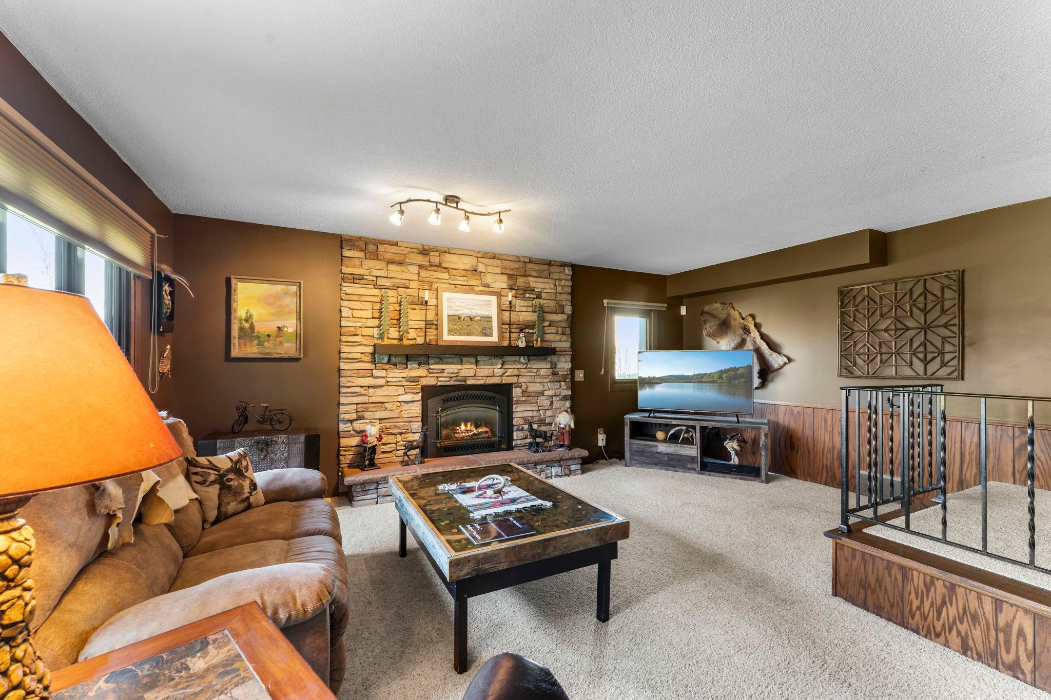 12131 Fernbrook Lane N