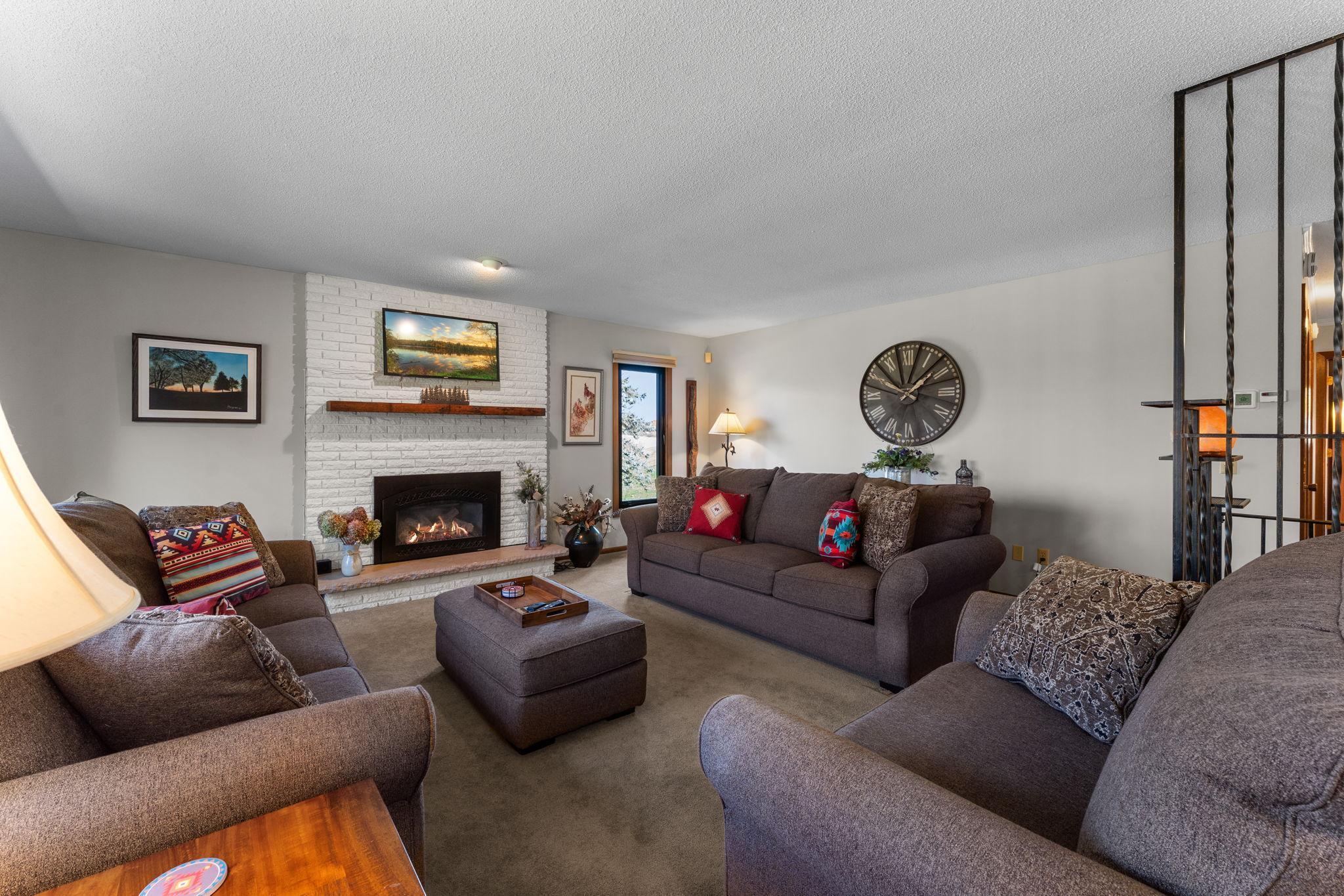 12131 Fernbrook Lane N