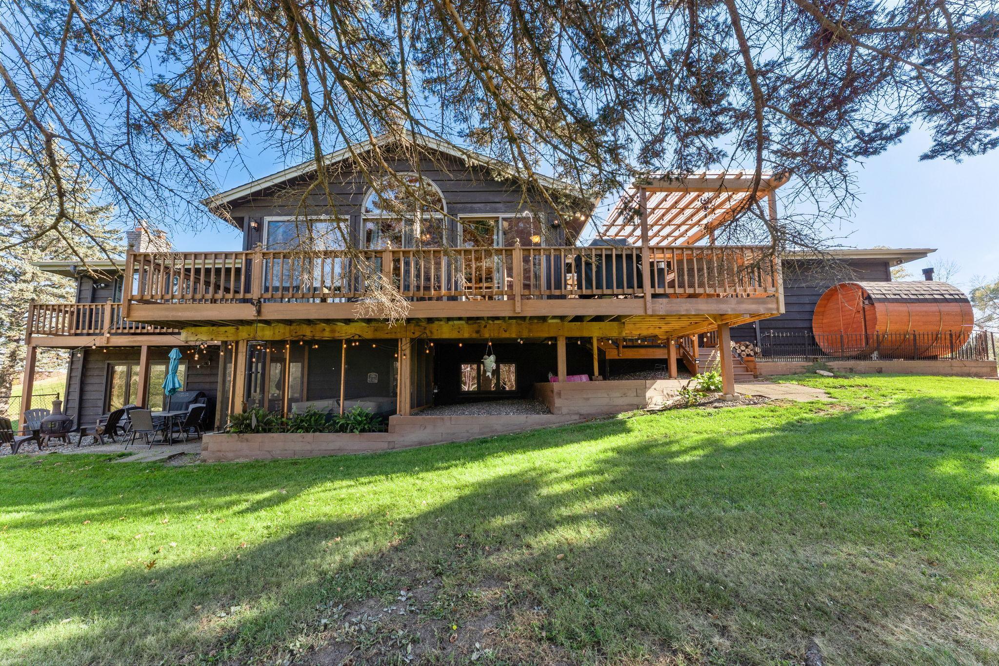 12131 Fernbrook Lane N