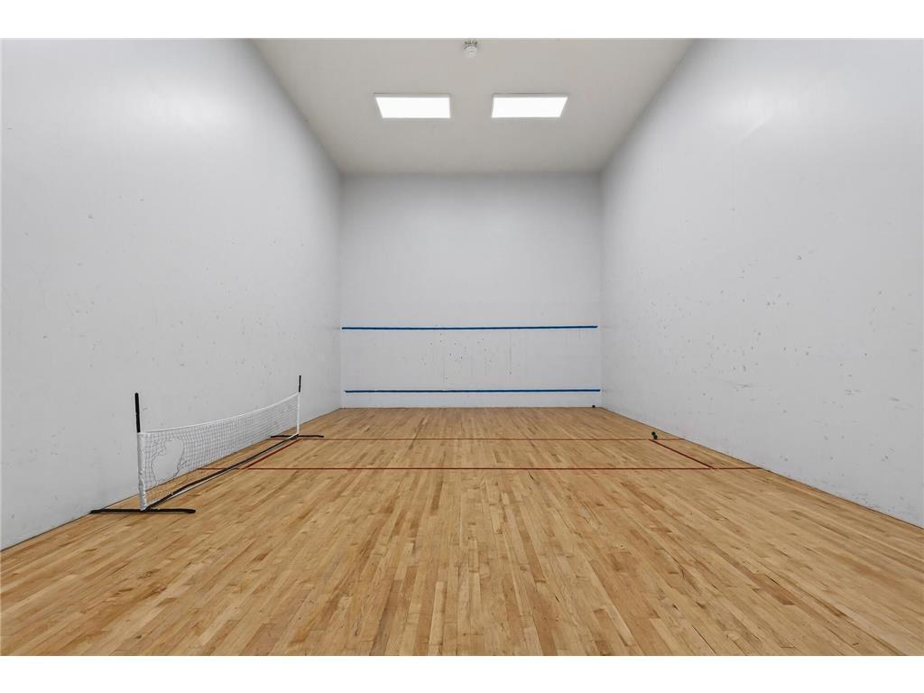 4407 Wilshire Boulevard Unit: 204