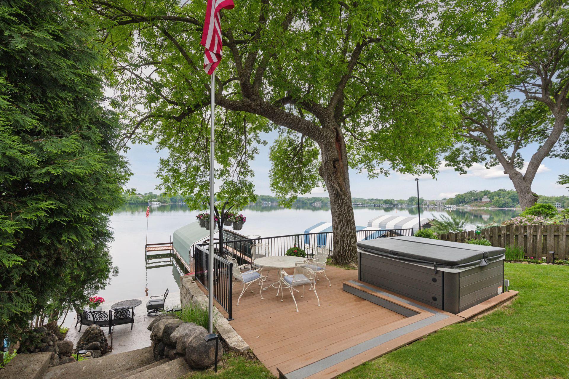 5125 Greenwood Circle