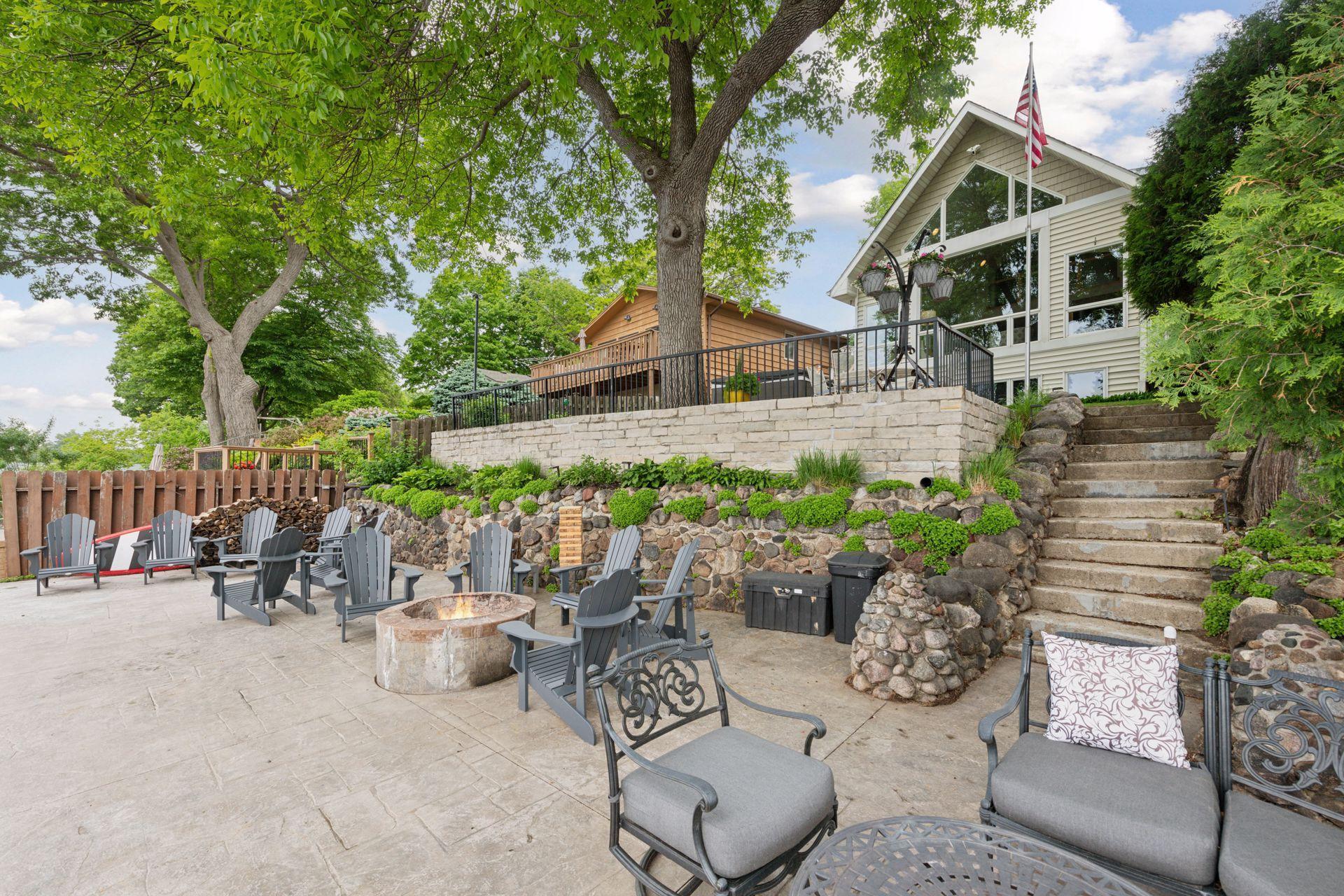 5125 Greenwood Circle