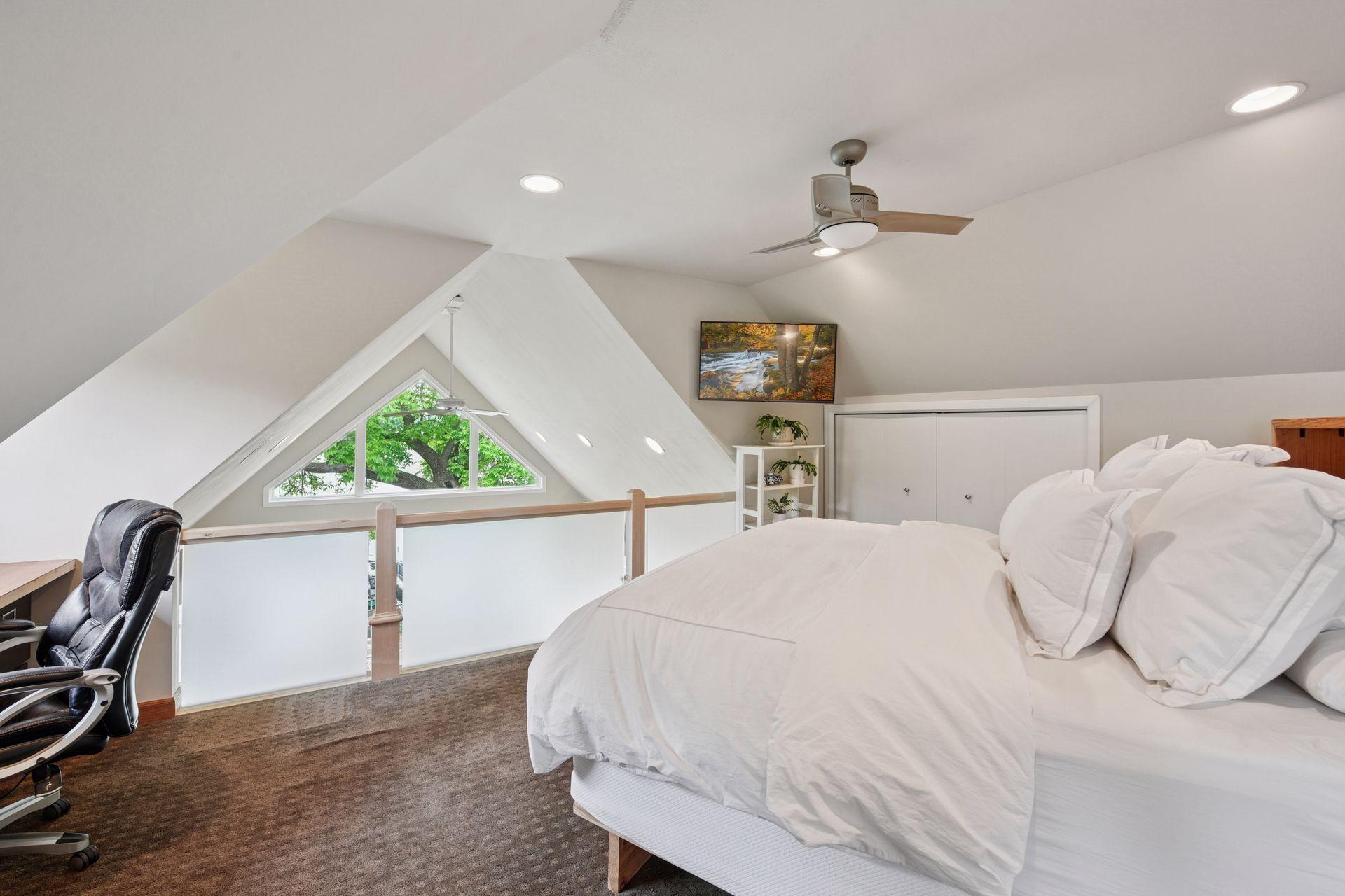 5125 Greenwood Circle