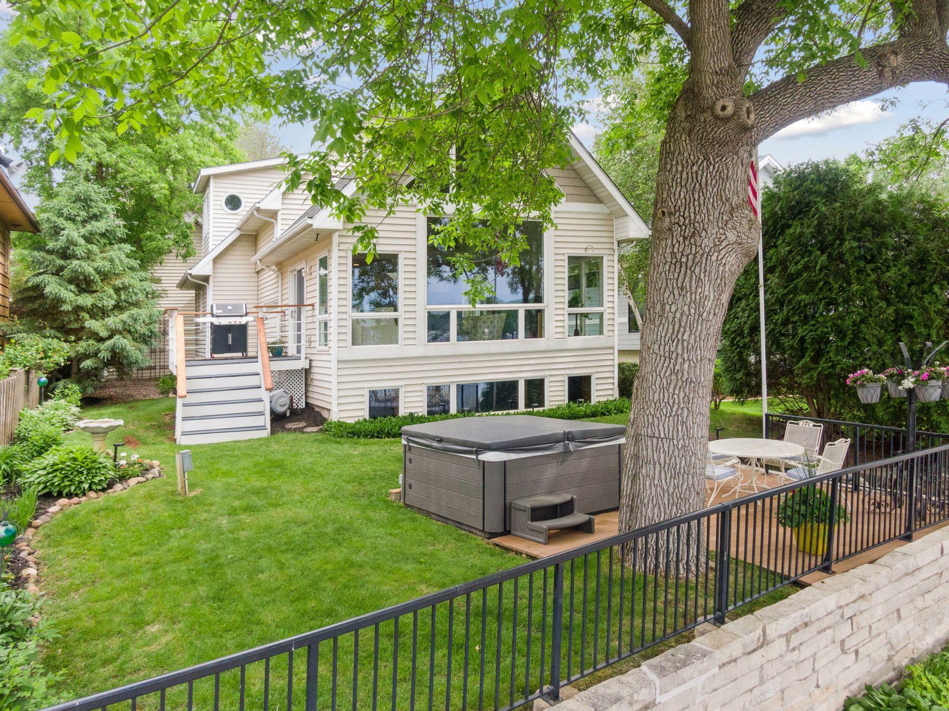 5125 Greenwood Circle