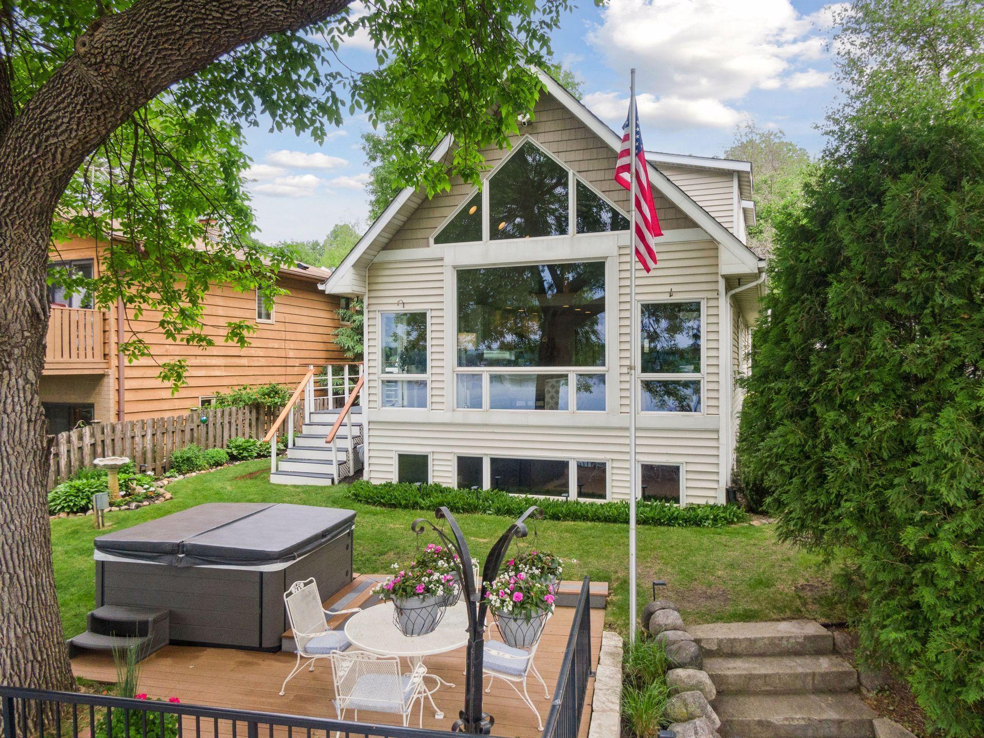 5125 Greenwood Circle