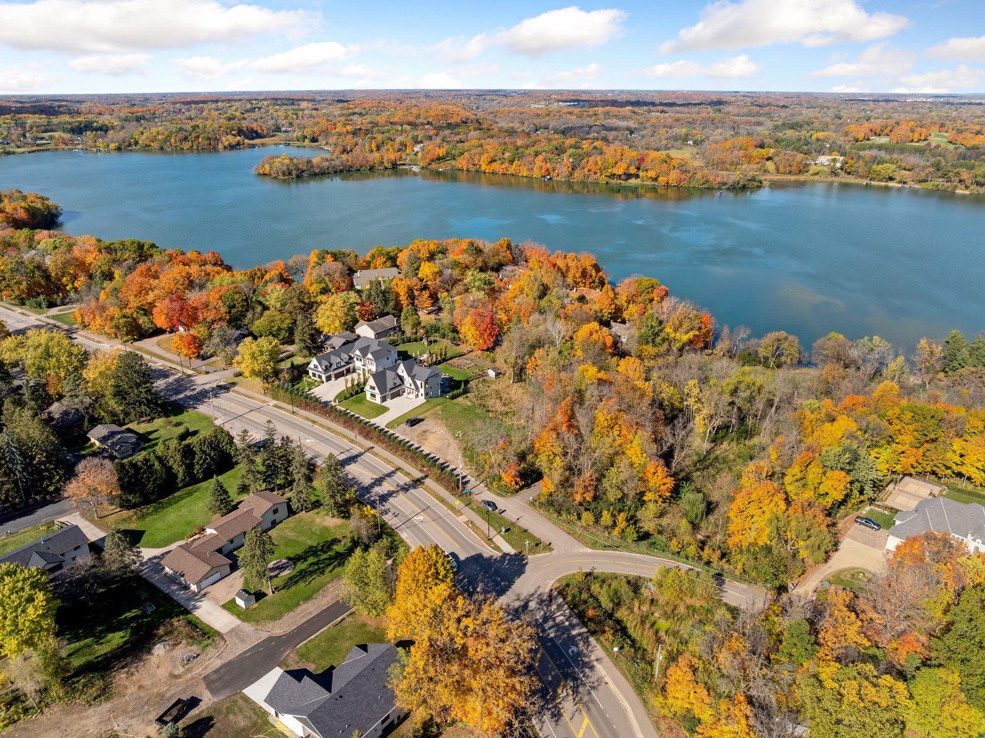 1050 Old Long Lake Road