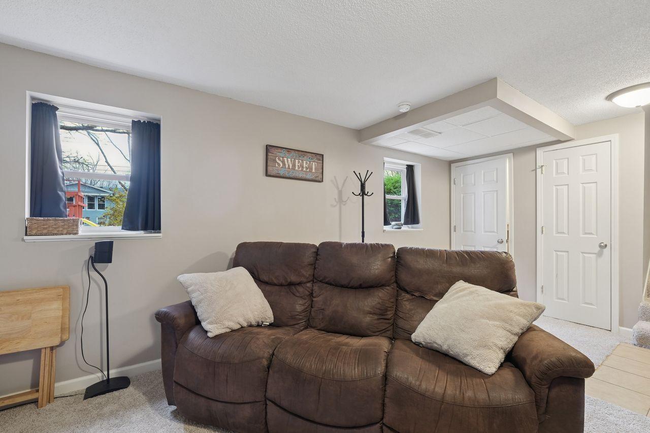 7824 Shingle Creek Drive