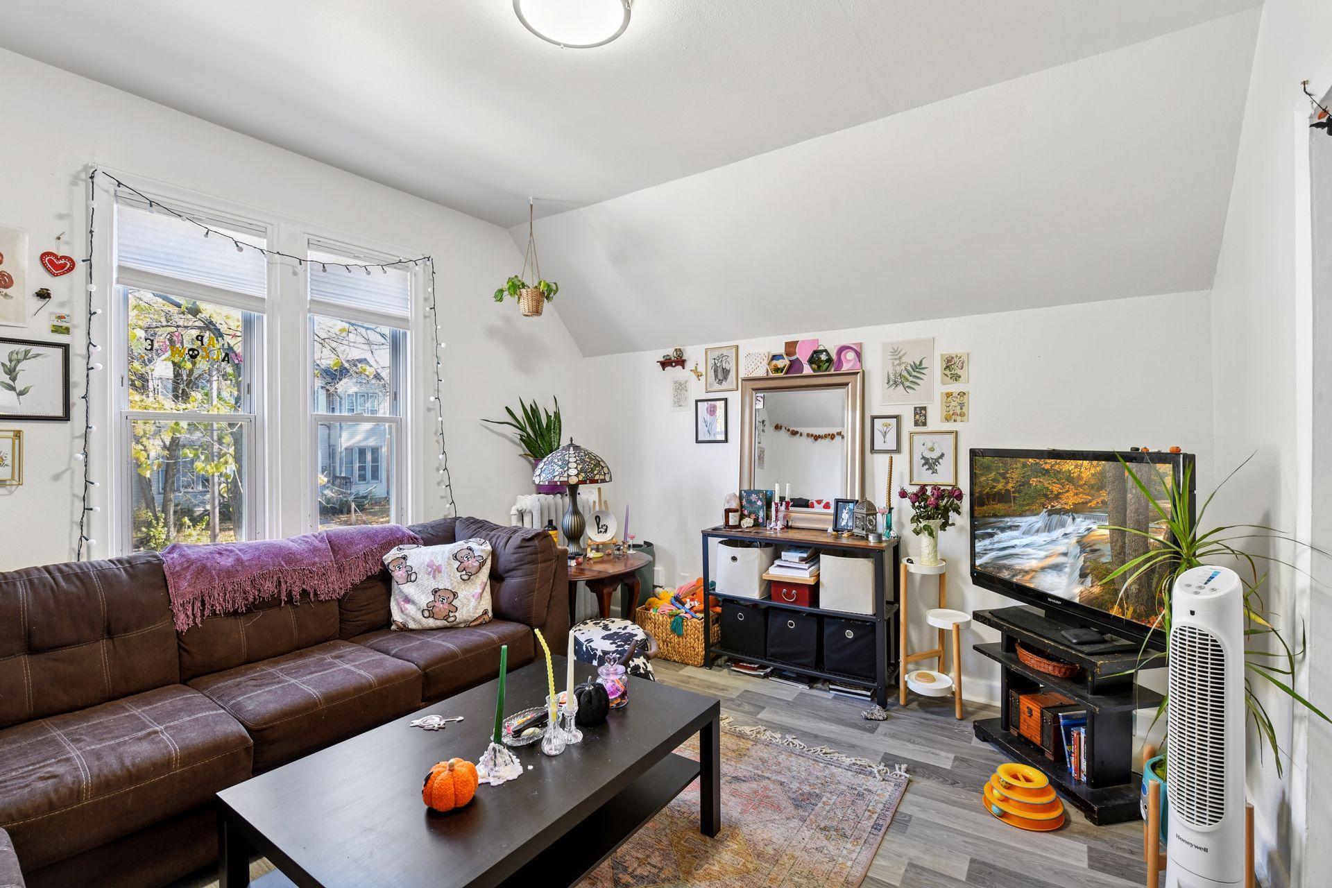 2410 Pierce Street NE