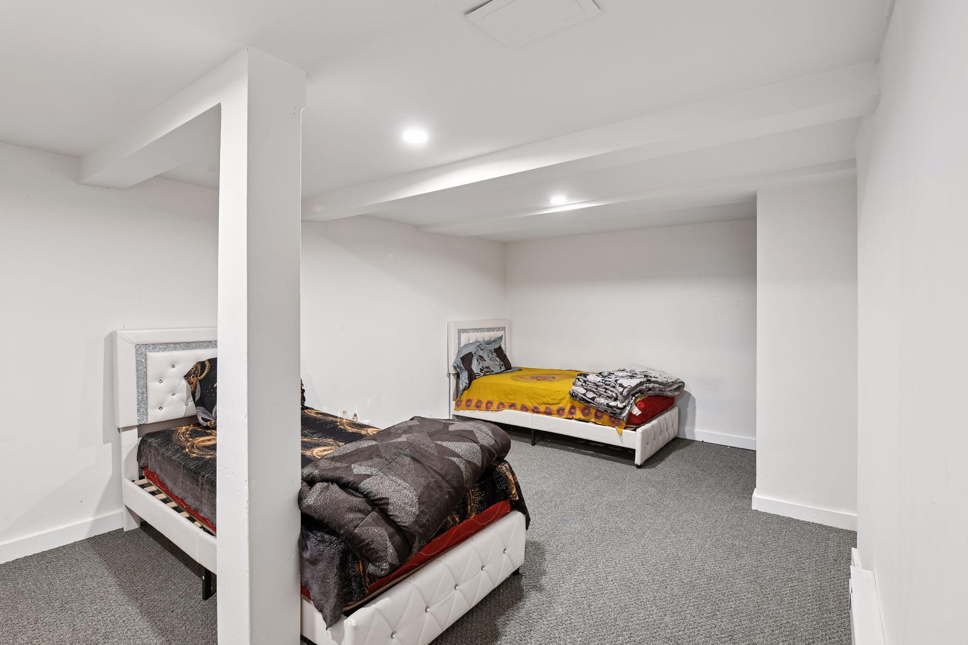 2410 Pierce Street NE