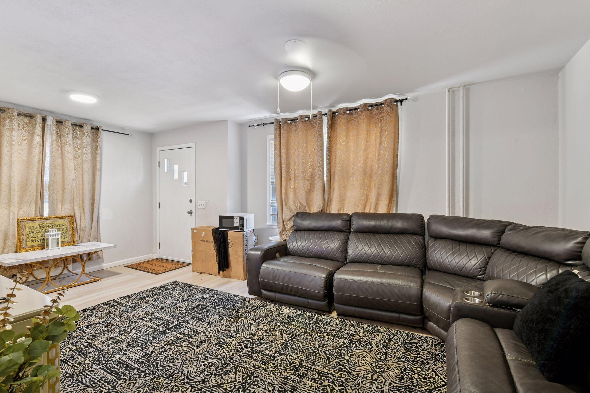 2410 Pierce Street NE