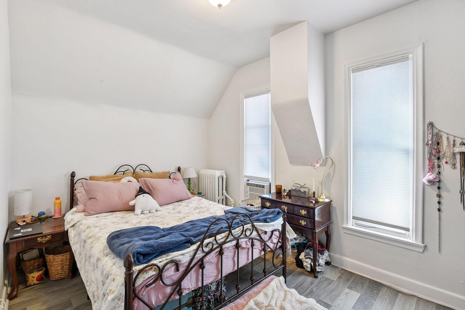 2410 Pierce Street NE