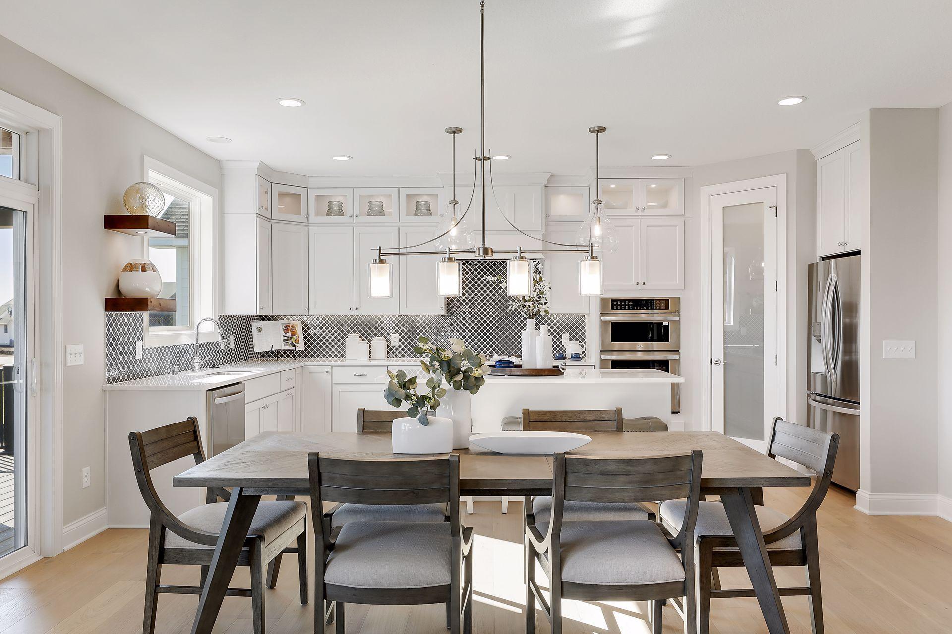 4641 Wolfberry Curve