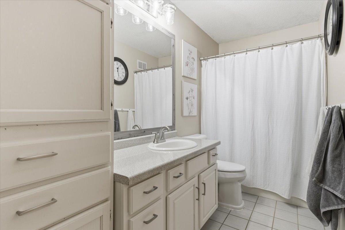 2157 Oak Ridge Road SW