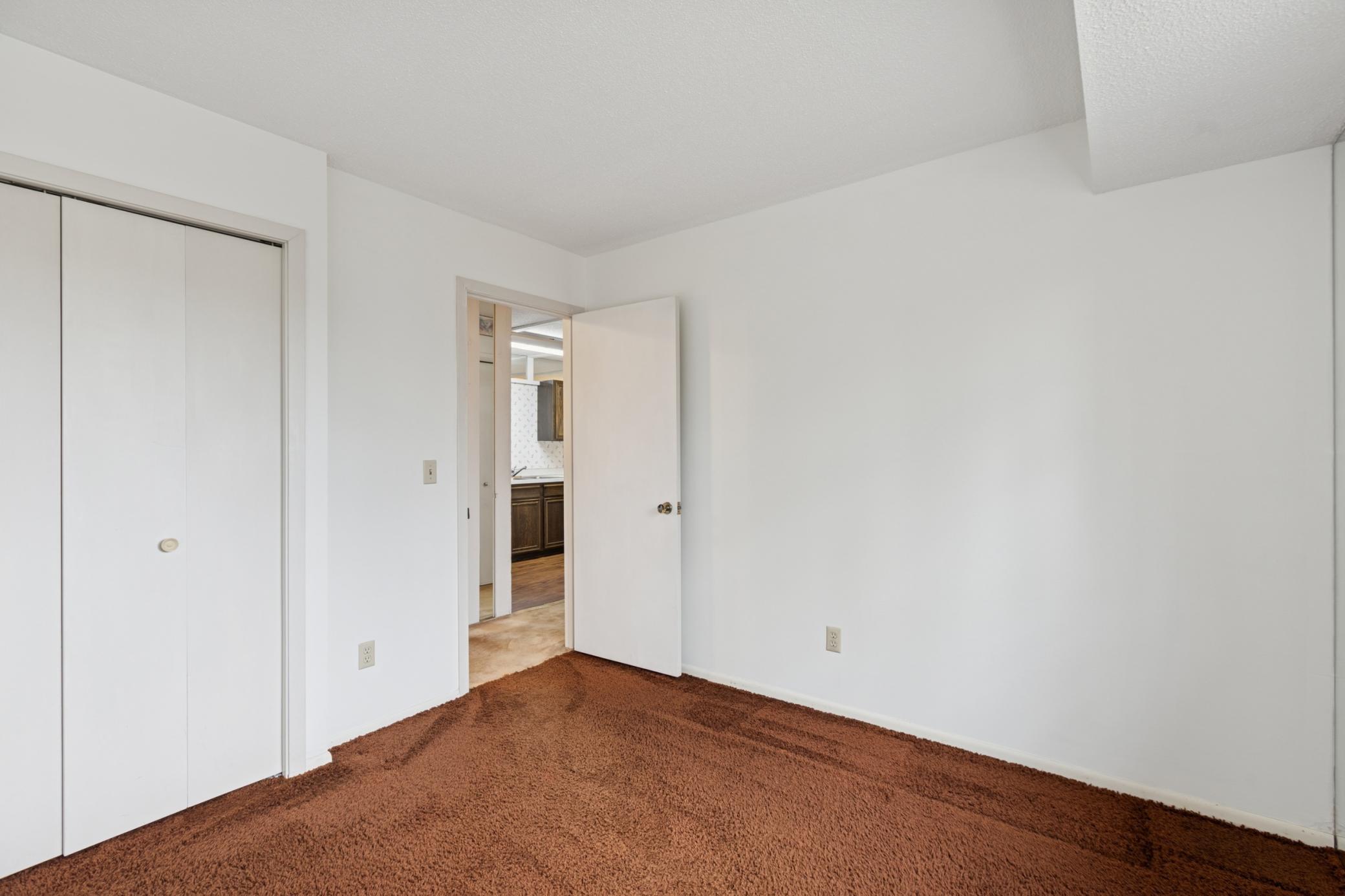 7285 Kirkwood Lane N