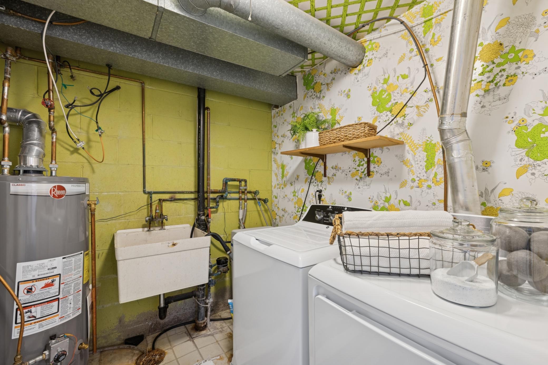 7285 Kirkwood Lane N