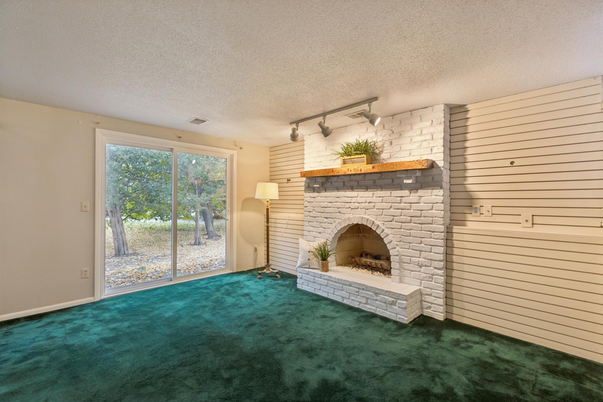 7285 Kirkwood Lane N