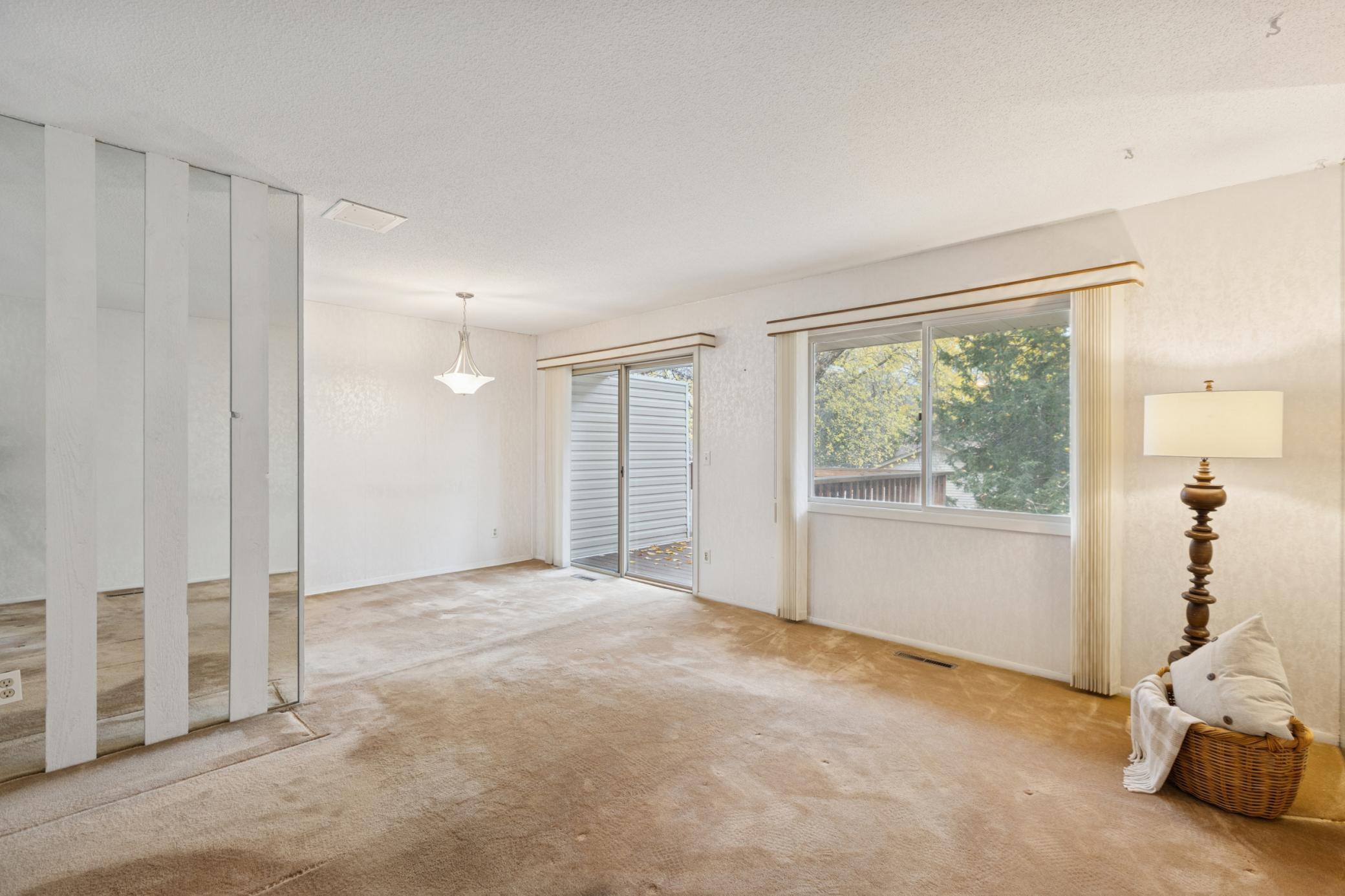 7285 Kirkwood Lane N