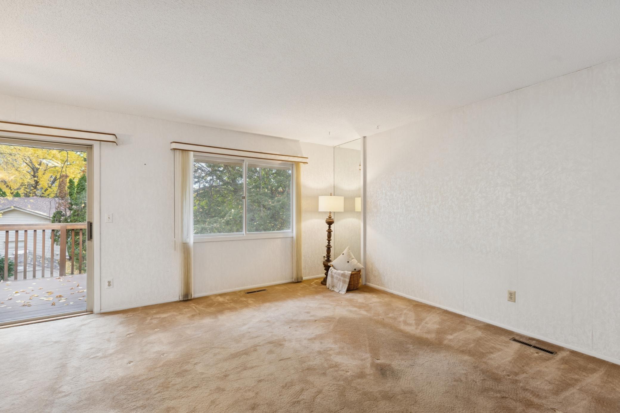 7285 Kirkwood Lane N