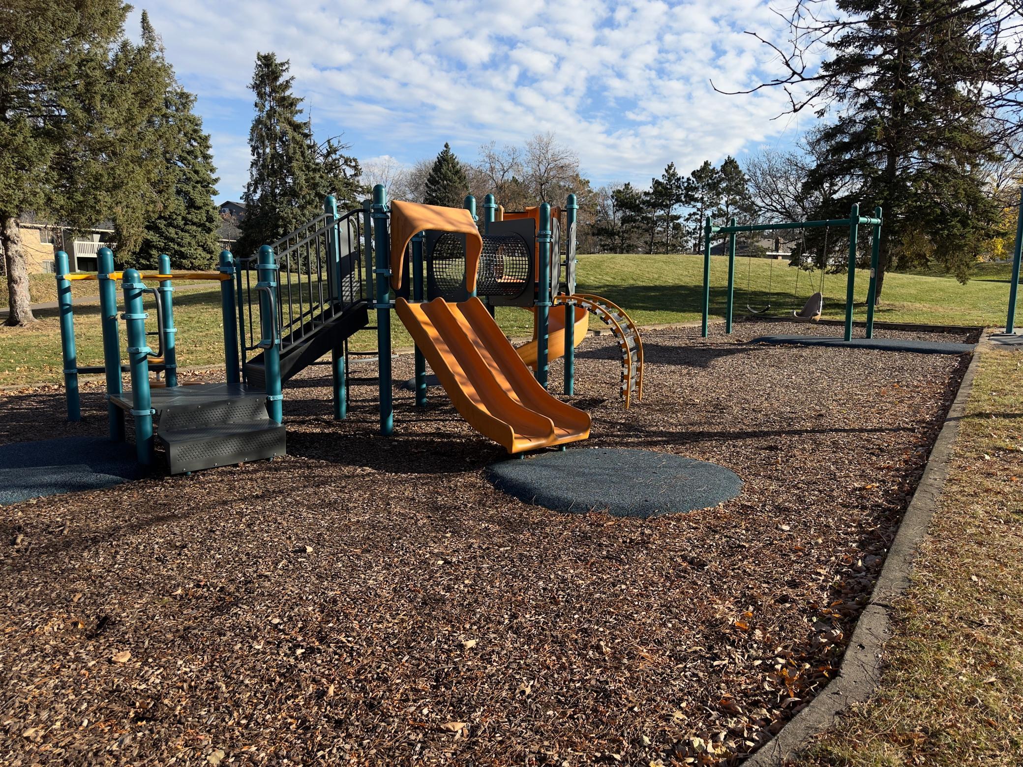 7285 Kirkwood Lane N