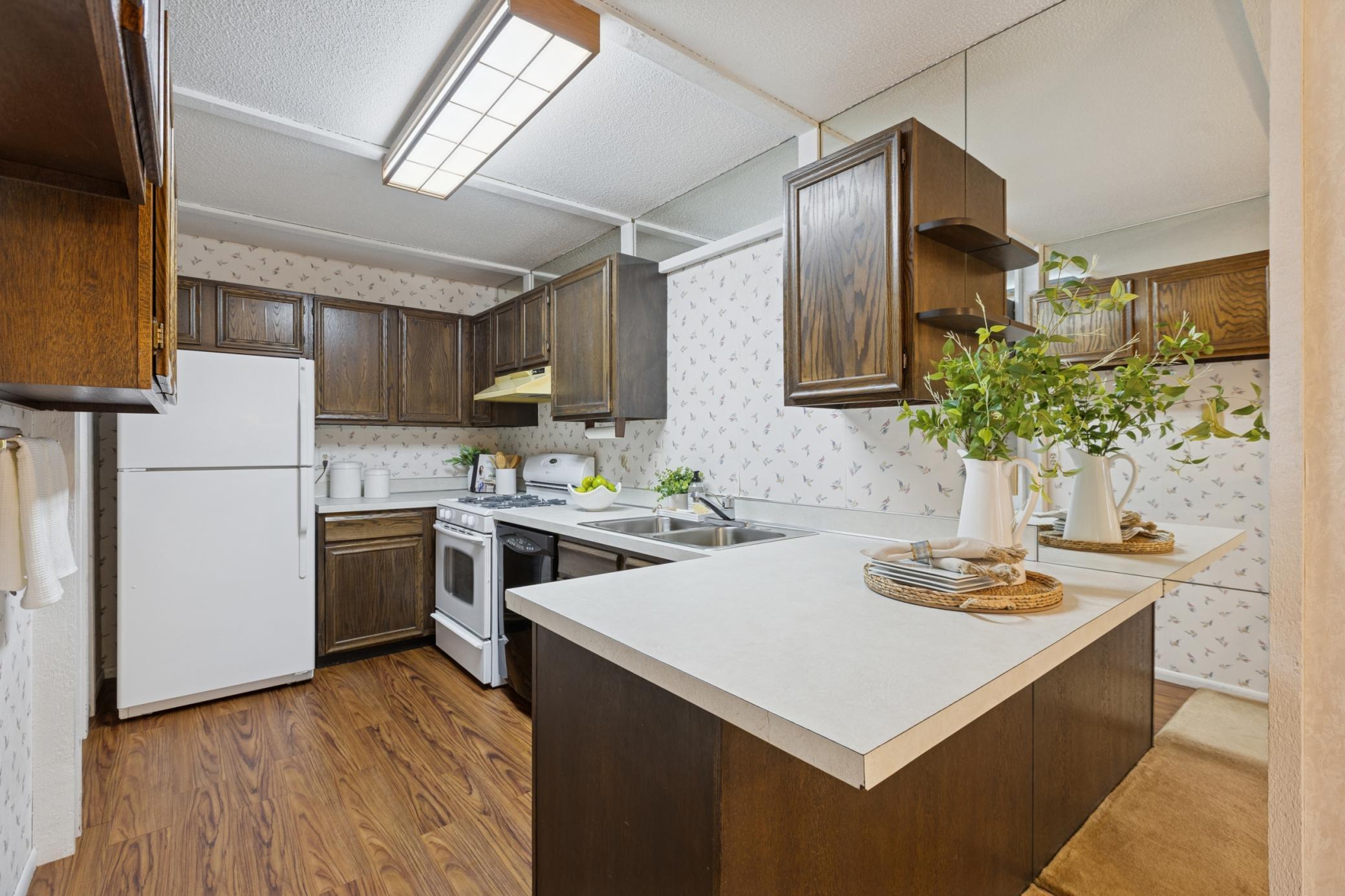 7285 Kirkwood Lane N