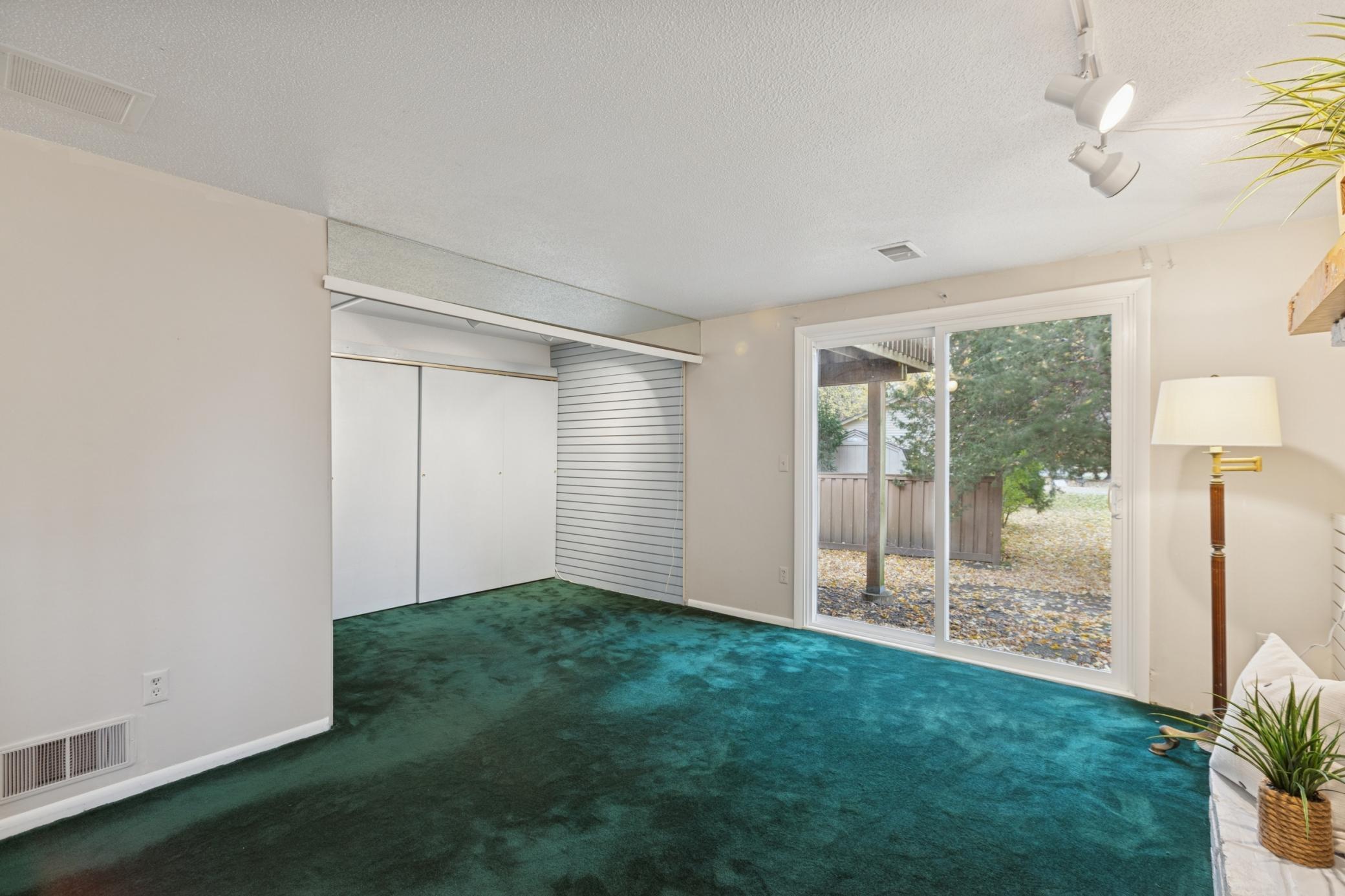 7285 Kirkwood Lane N