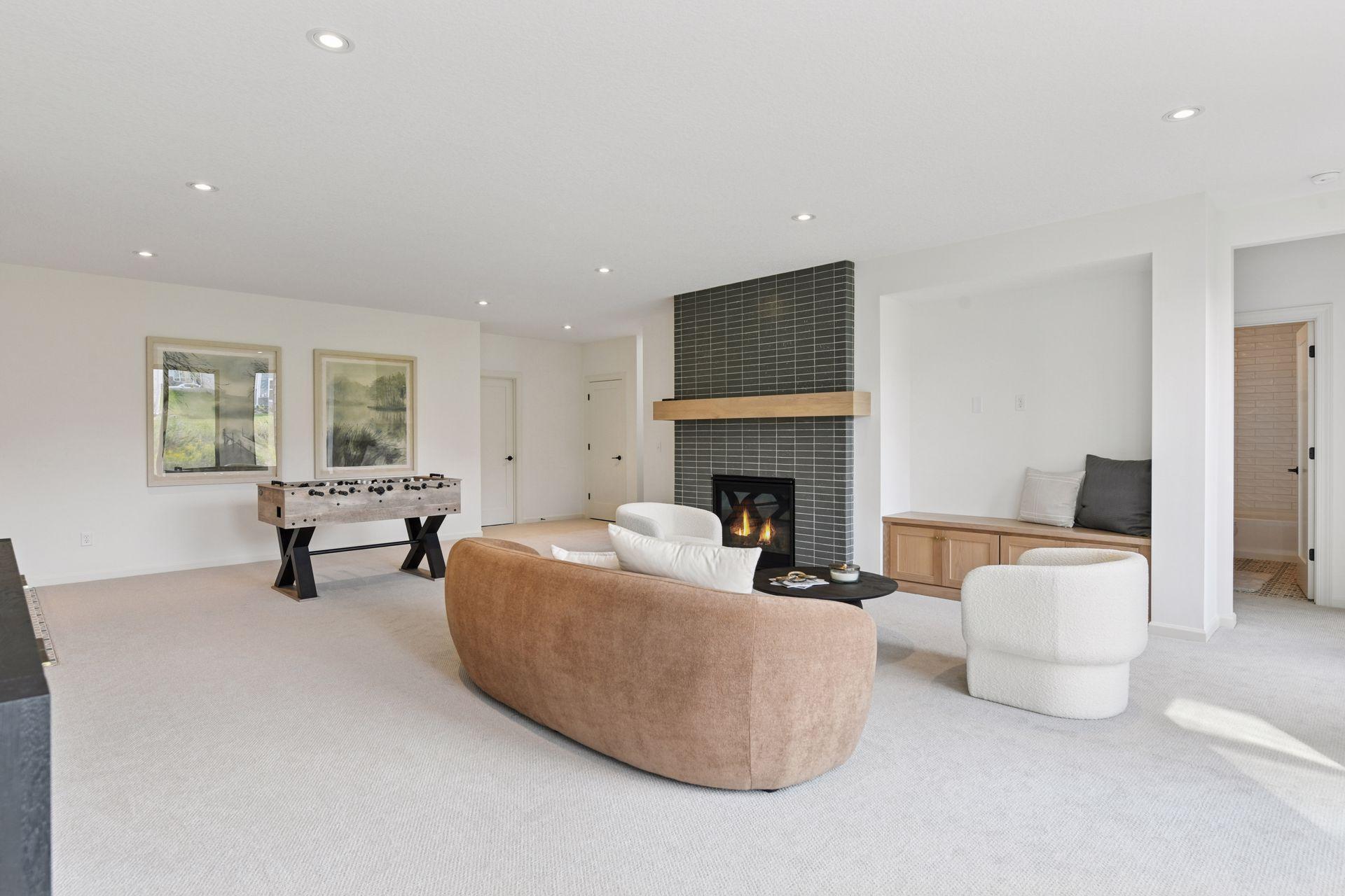 4564 Meadowview Lane