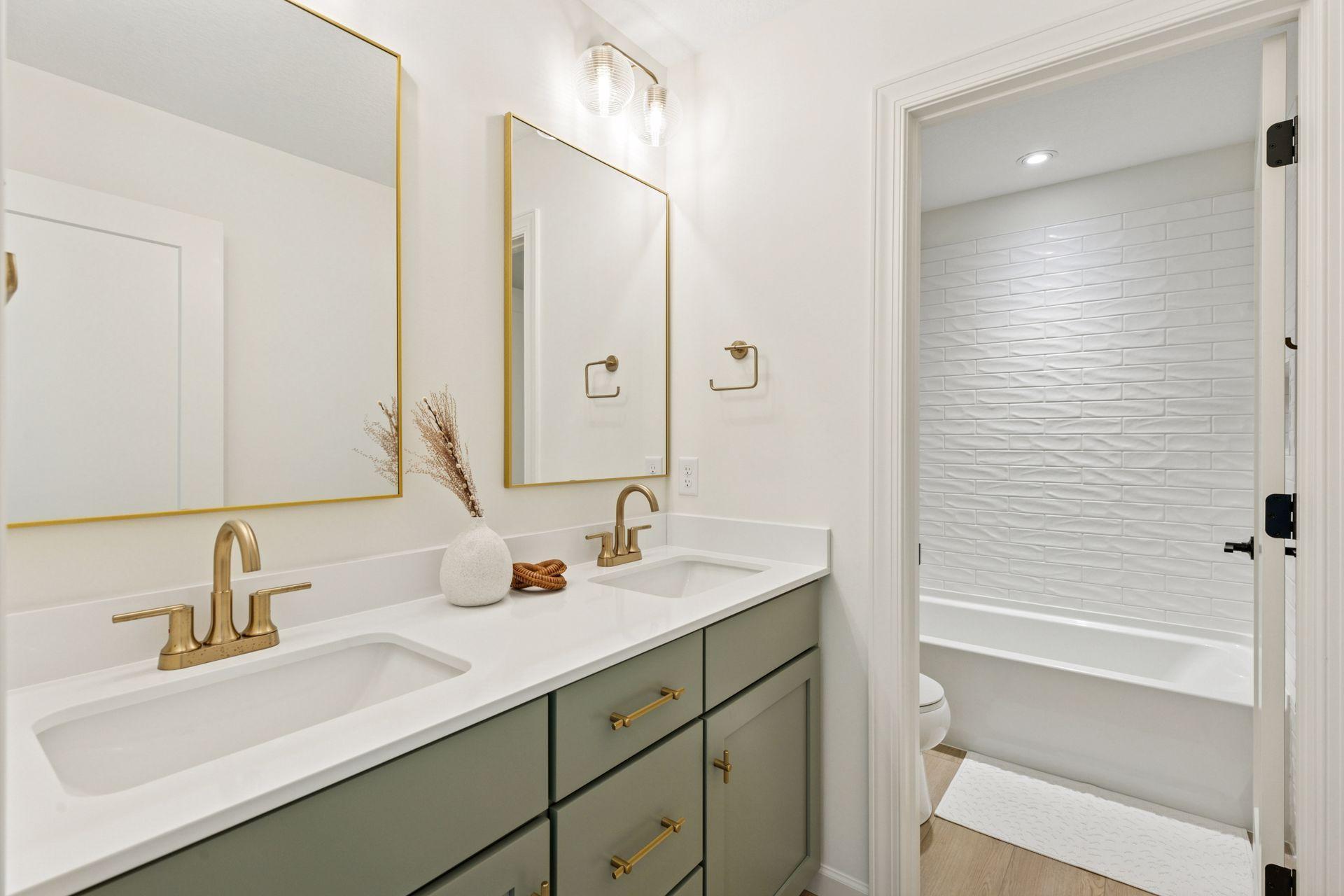 4633 Wolfberry Curve