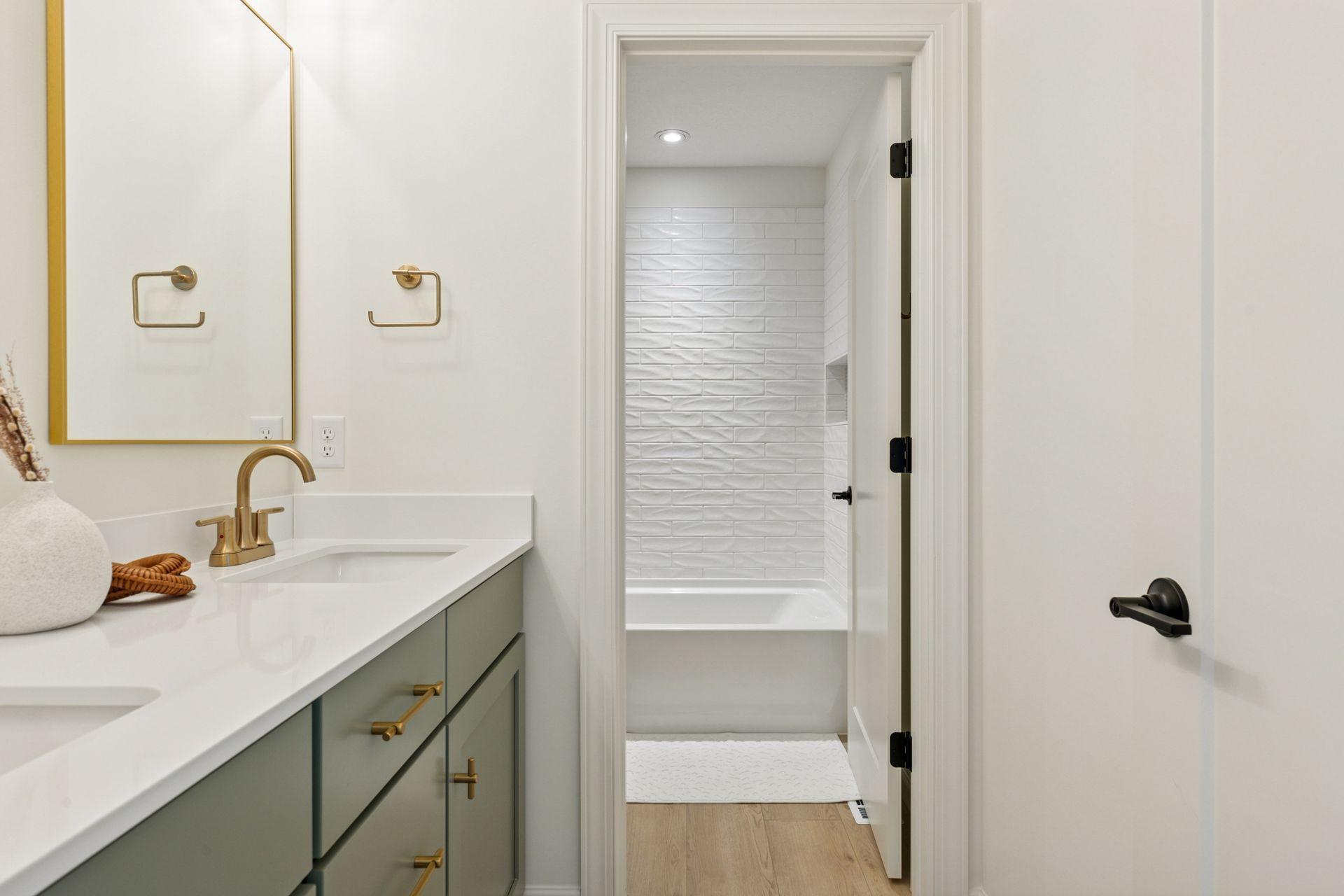 4633 Wolfberry Curve