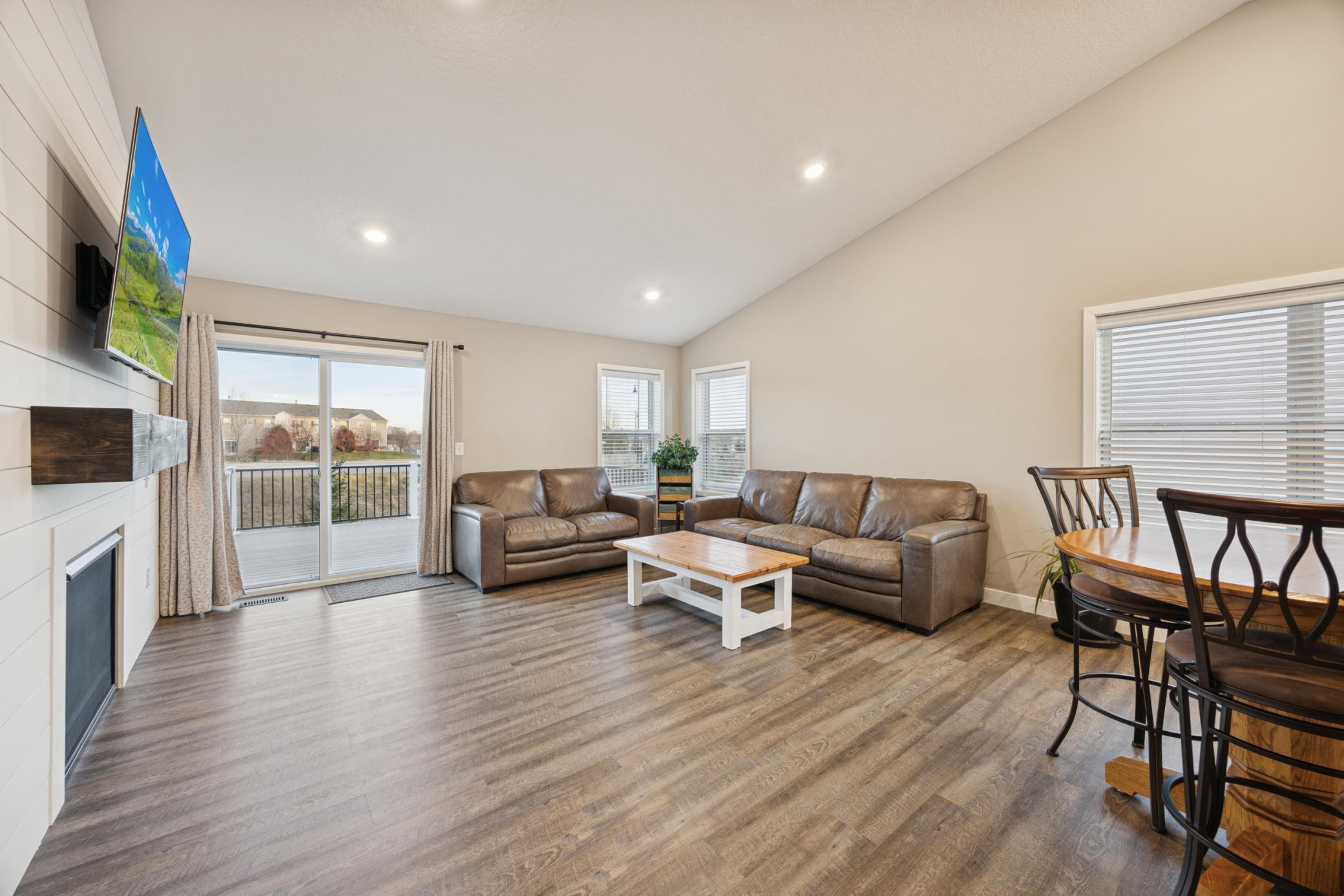 1336 Chestnut Circle