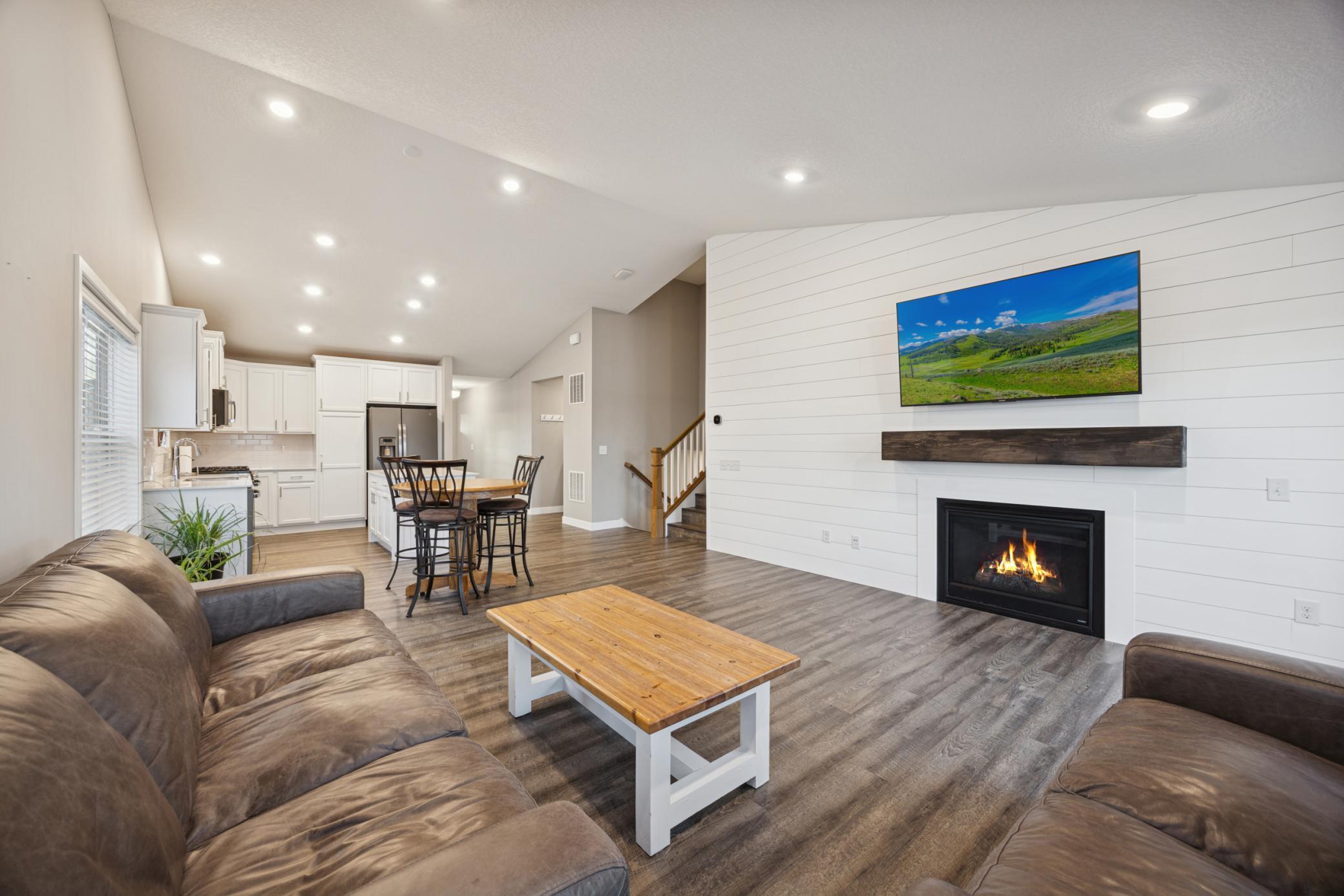 1336 Chestnut Circle