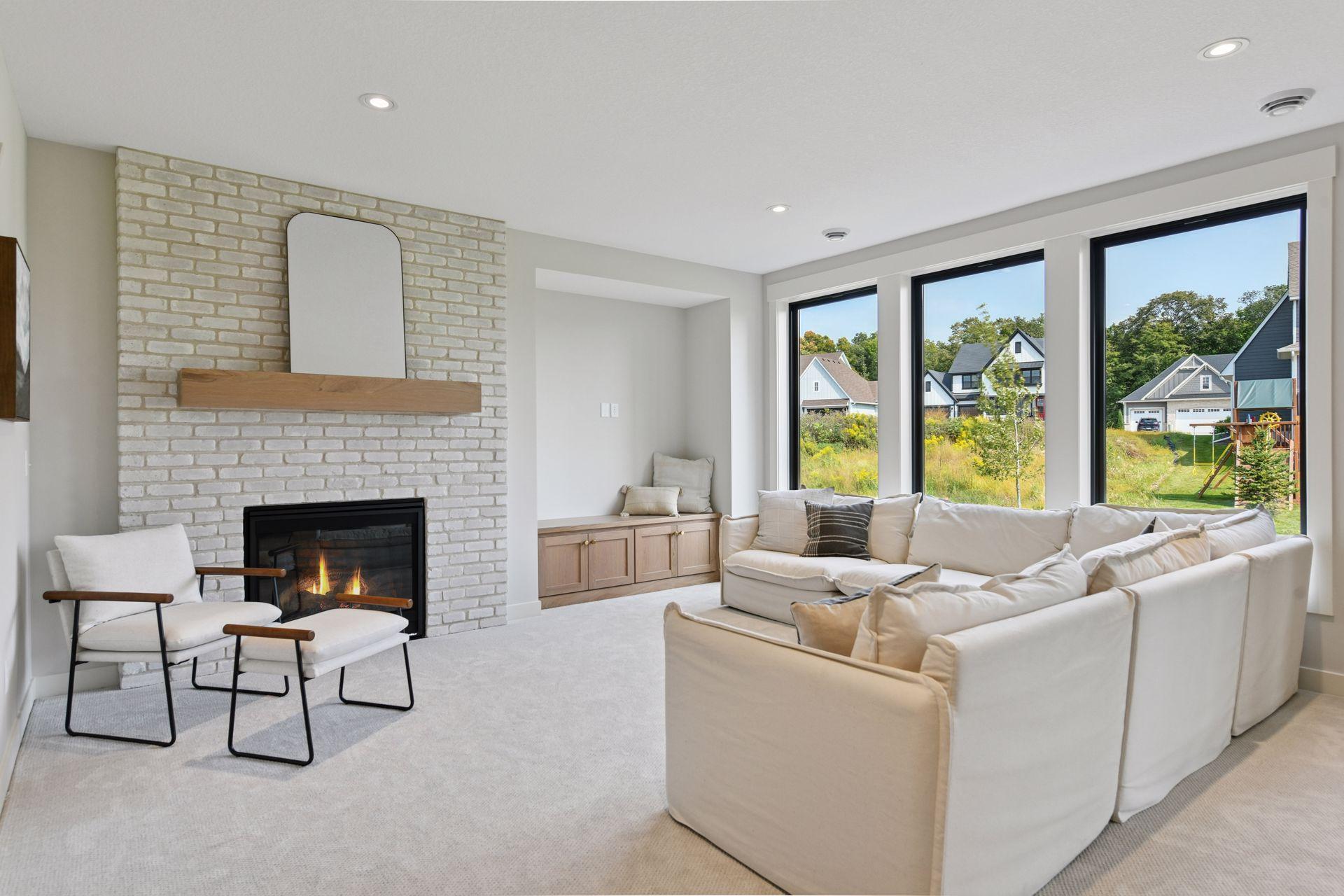 4672 Meadowview Lane