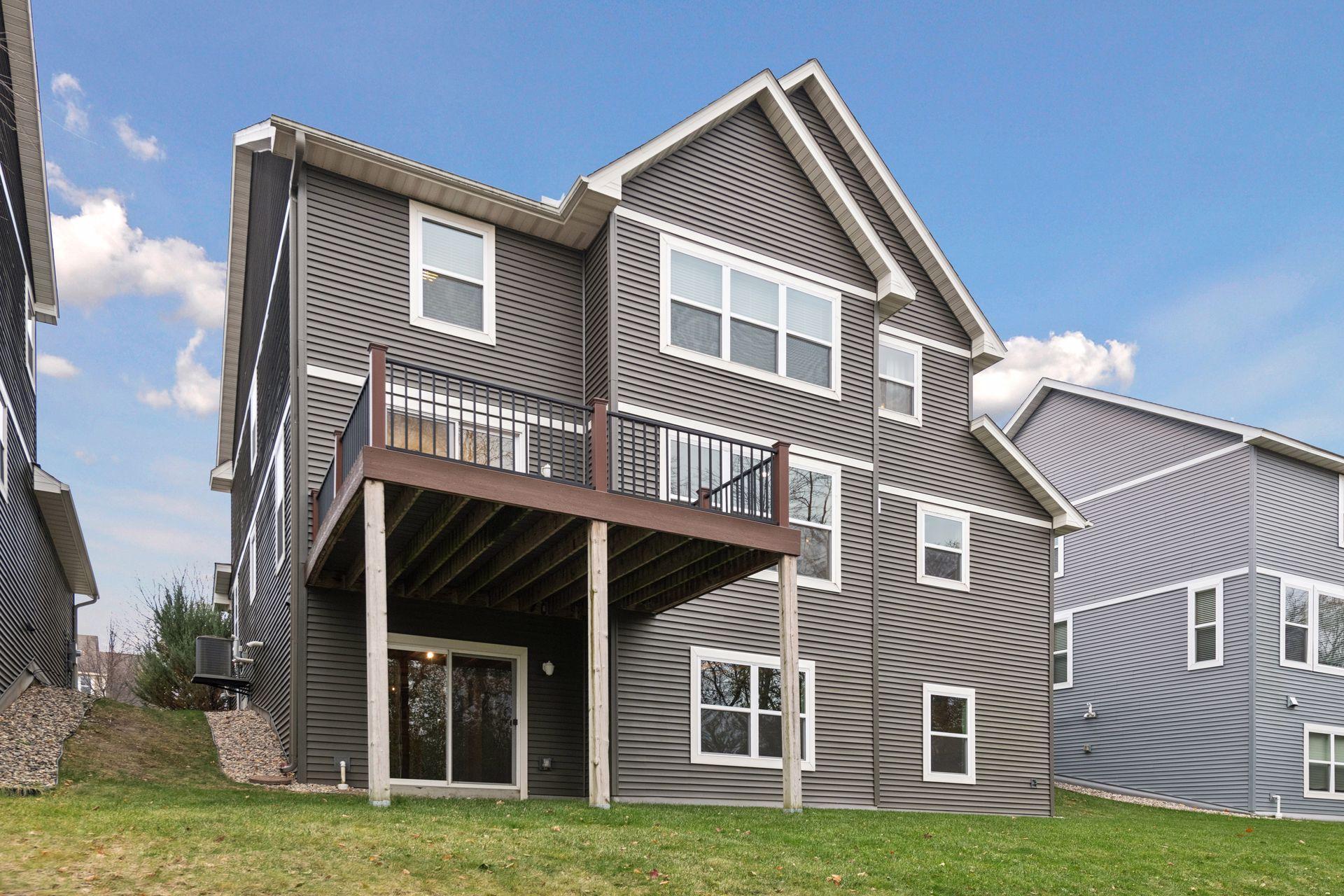 1056 Rosemary Circle