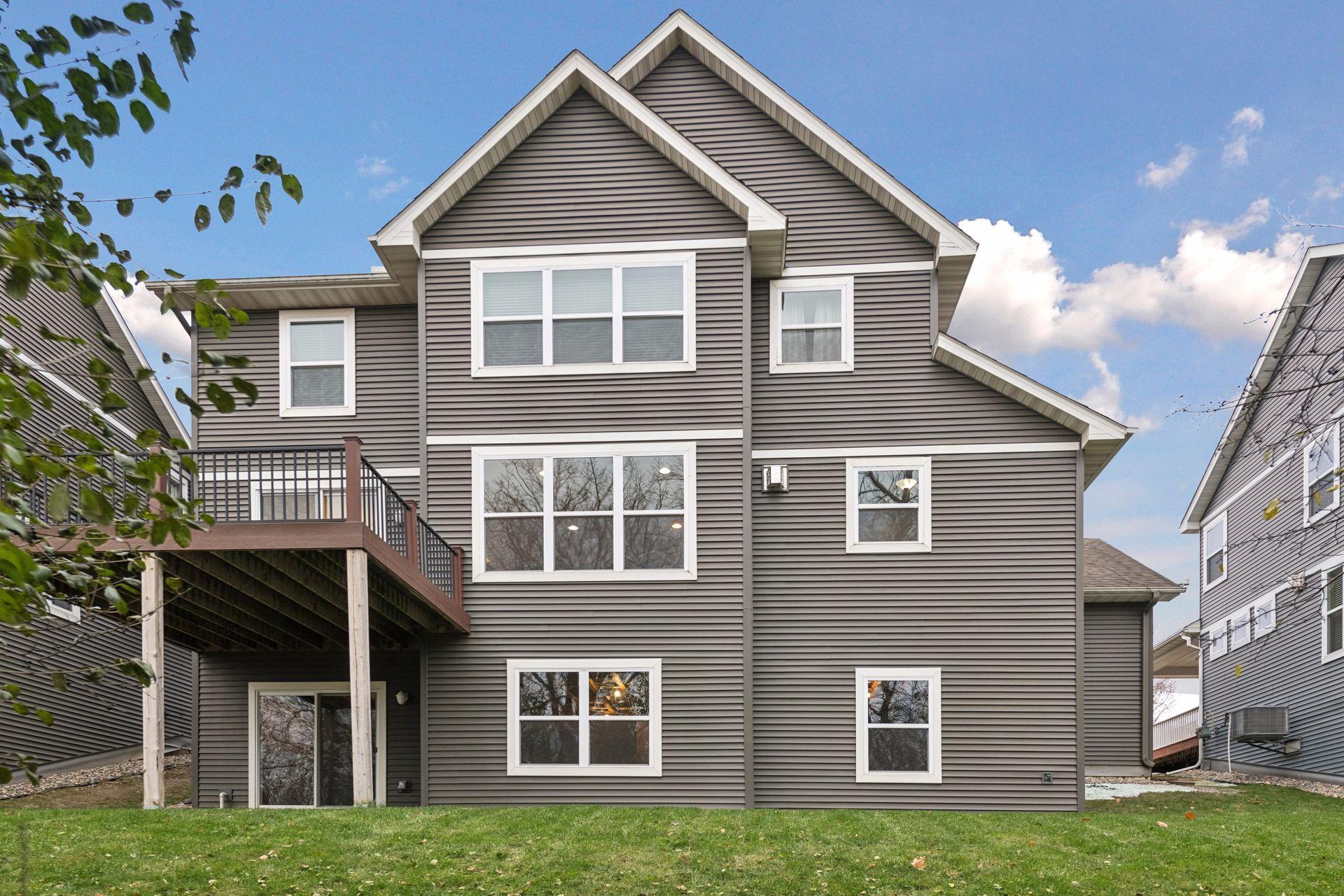 1056 Rosemary Circle