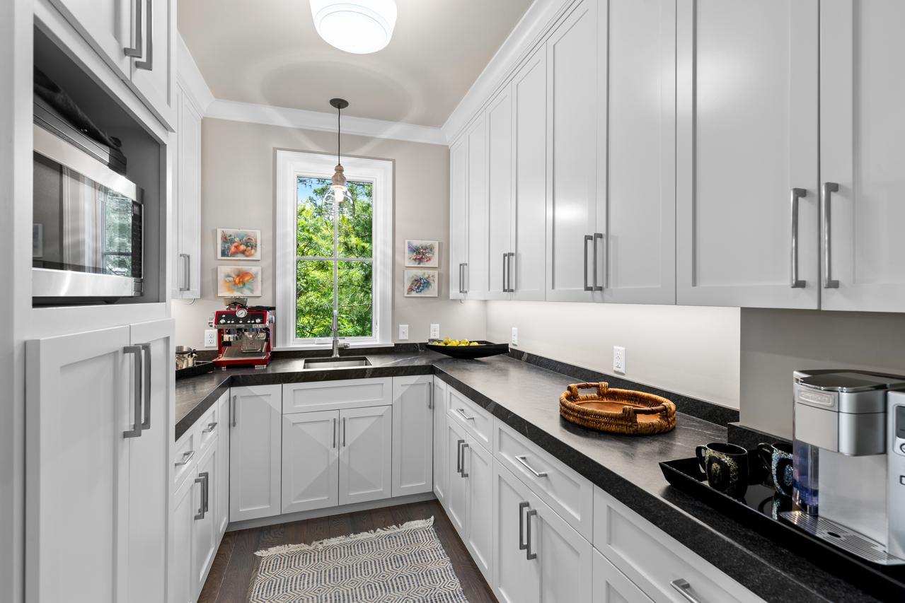 1595 Locust Hills Circle