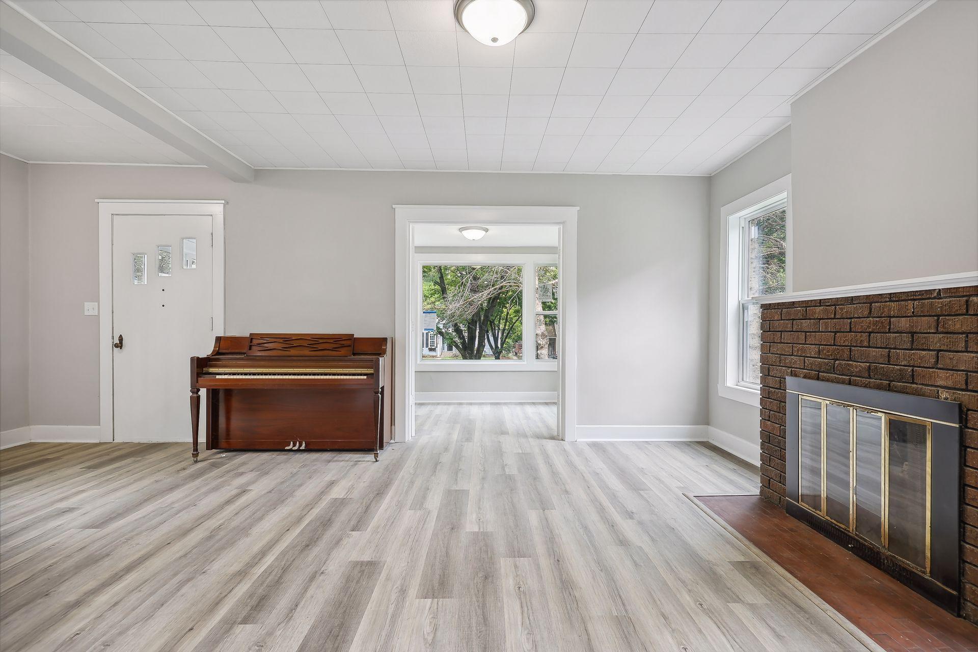 117 E Pleasant Street