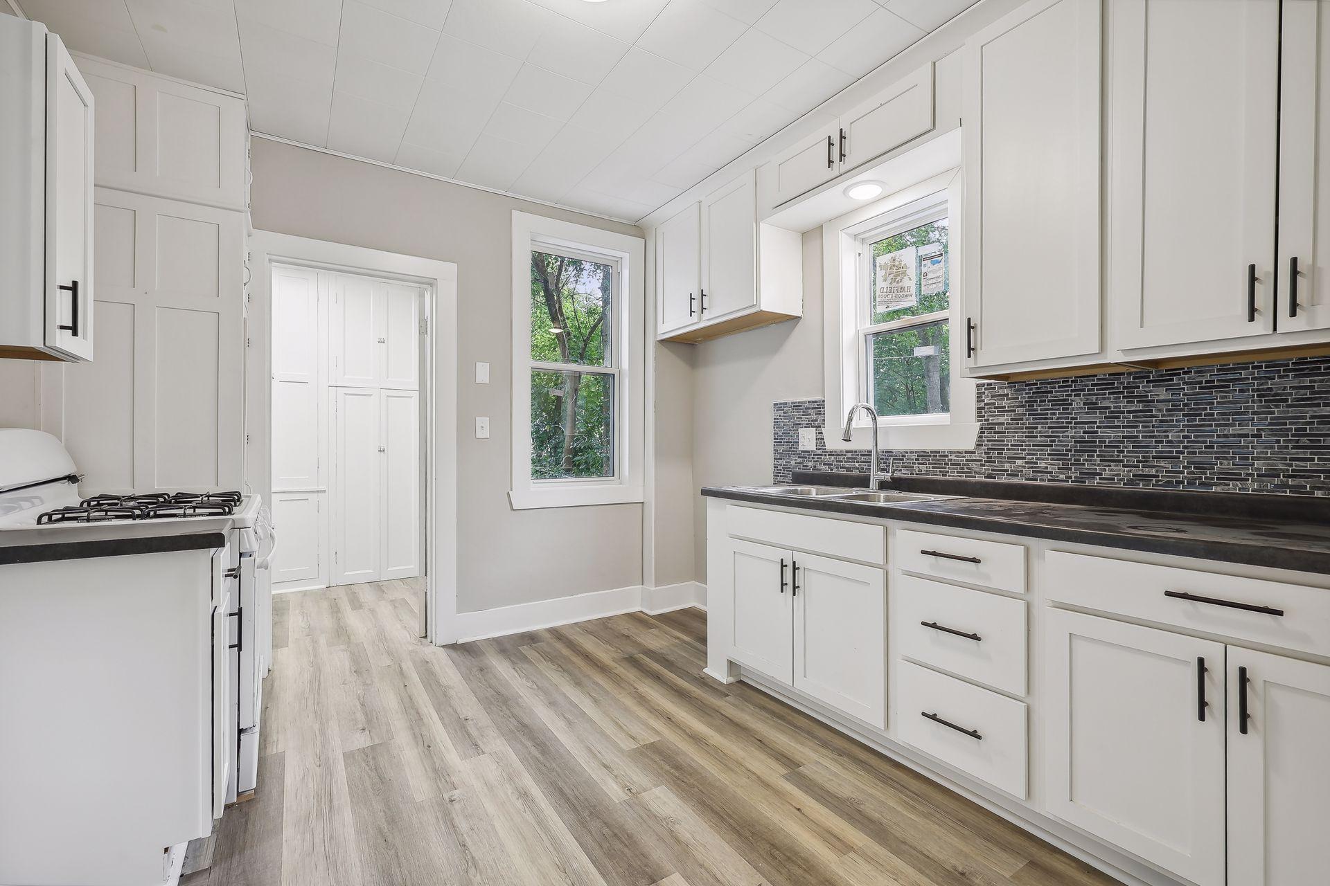 117 E Pleasant Street