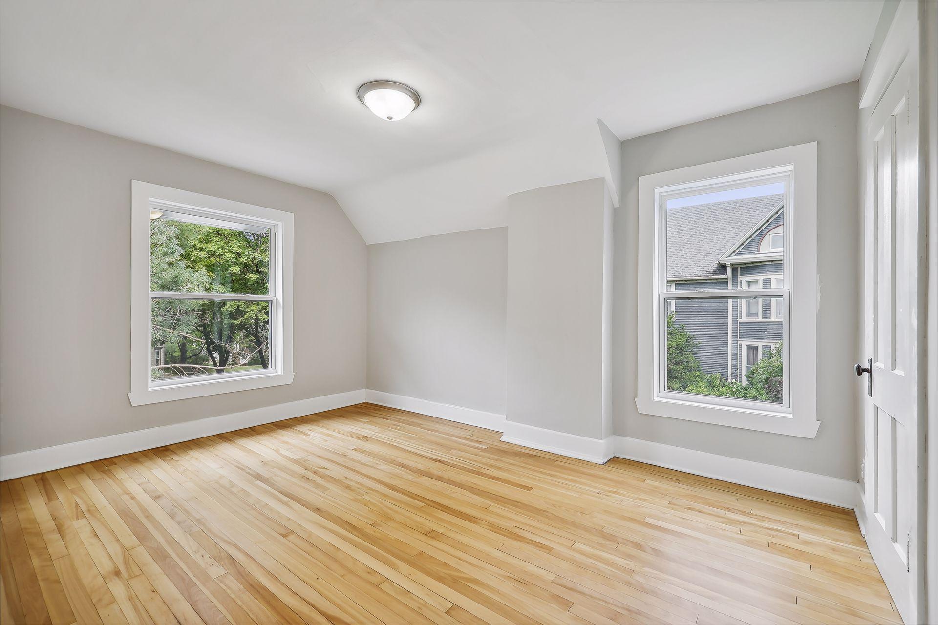 117 E Pleasant Street