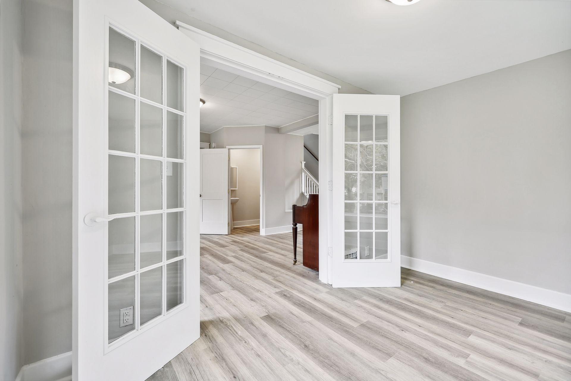 117 E Pleasant Street