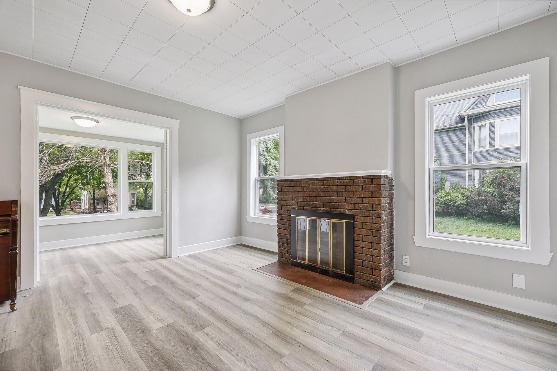 117 E Pleasant Street