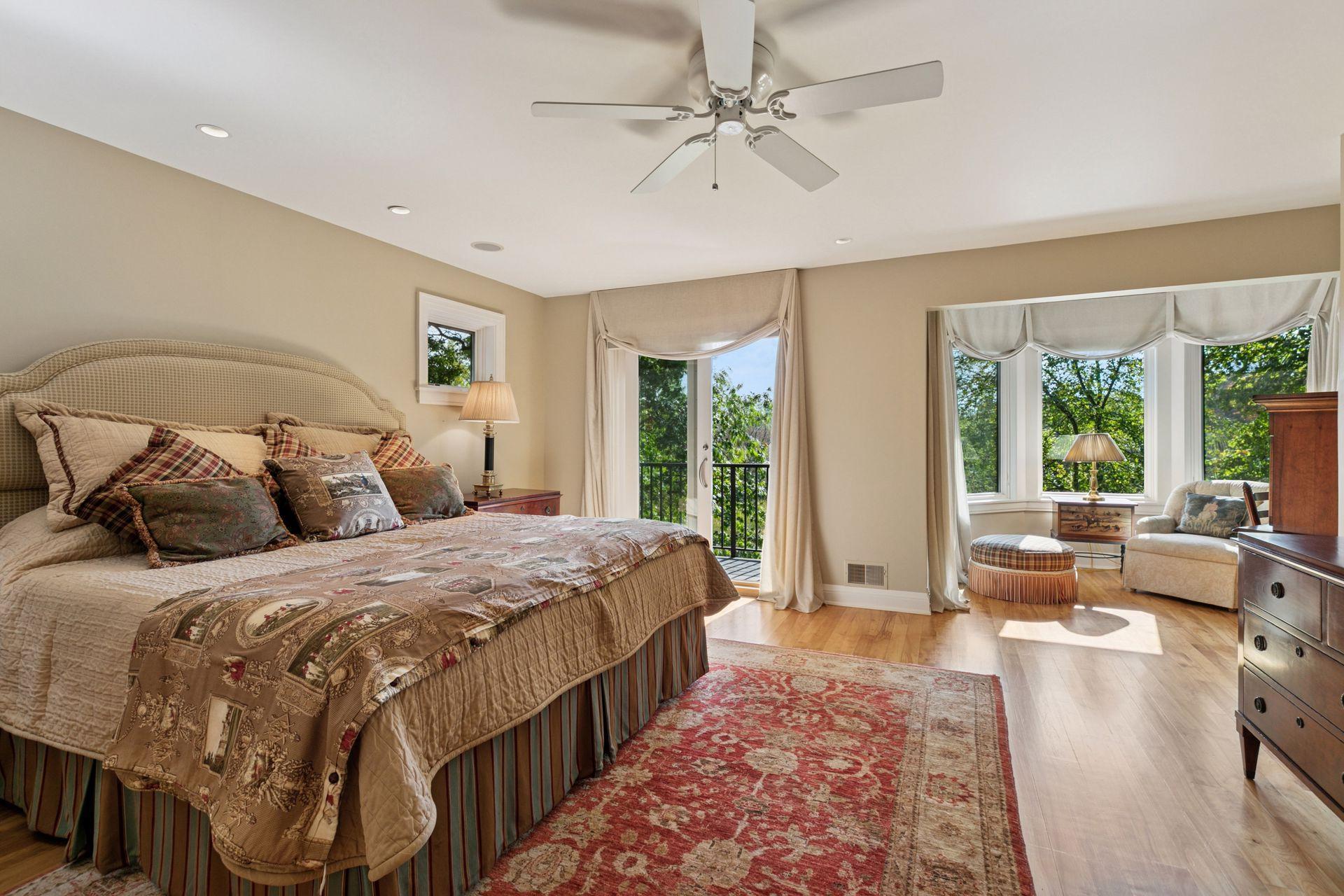 100 Black Oaks Lane N