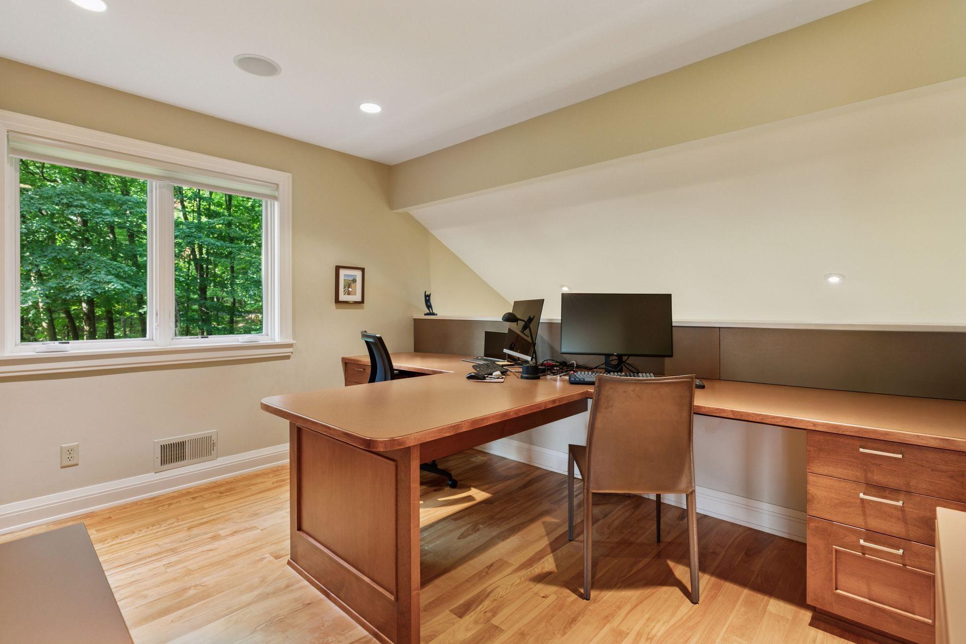 100 Black Oaks Lane N