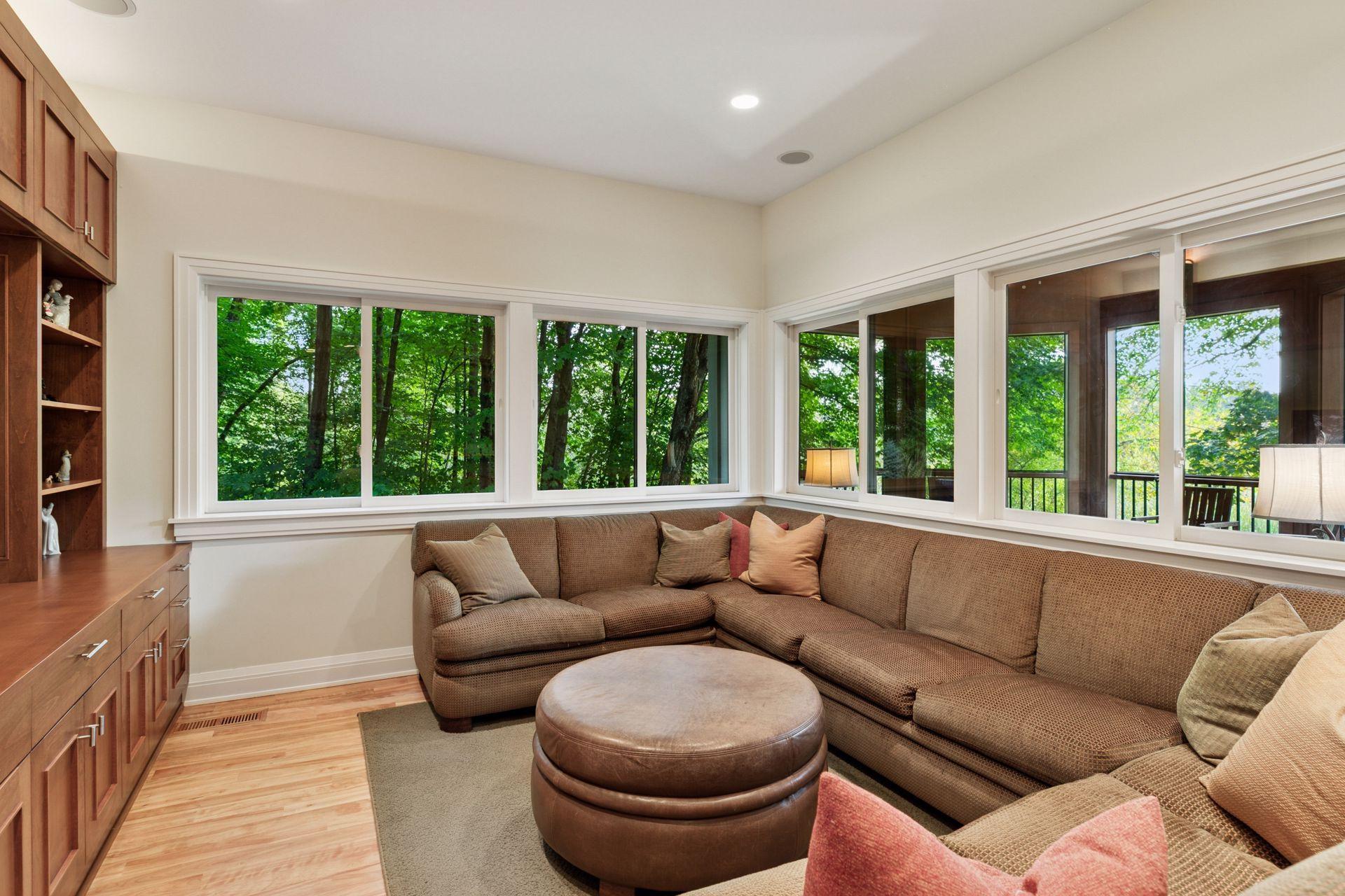 100 Black Oaks Lane N