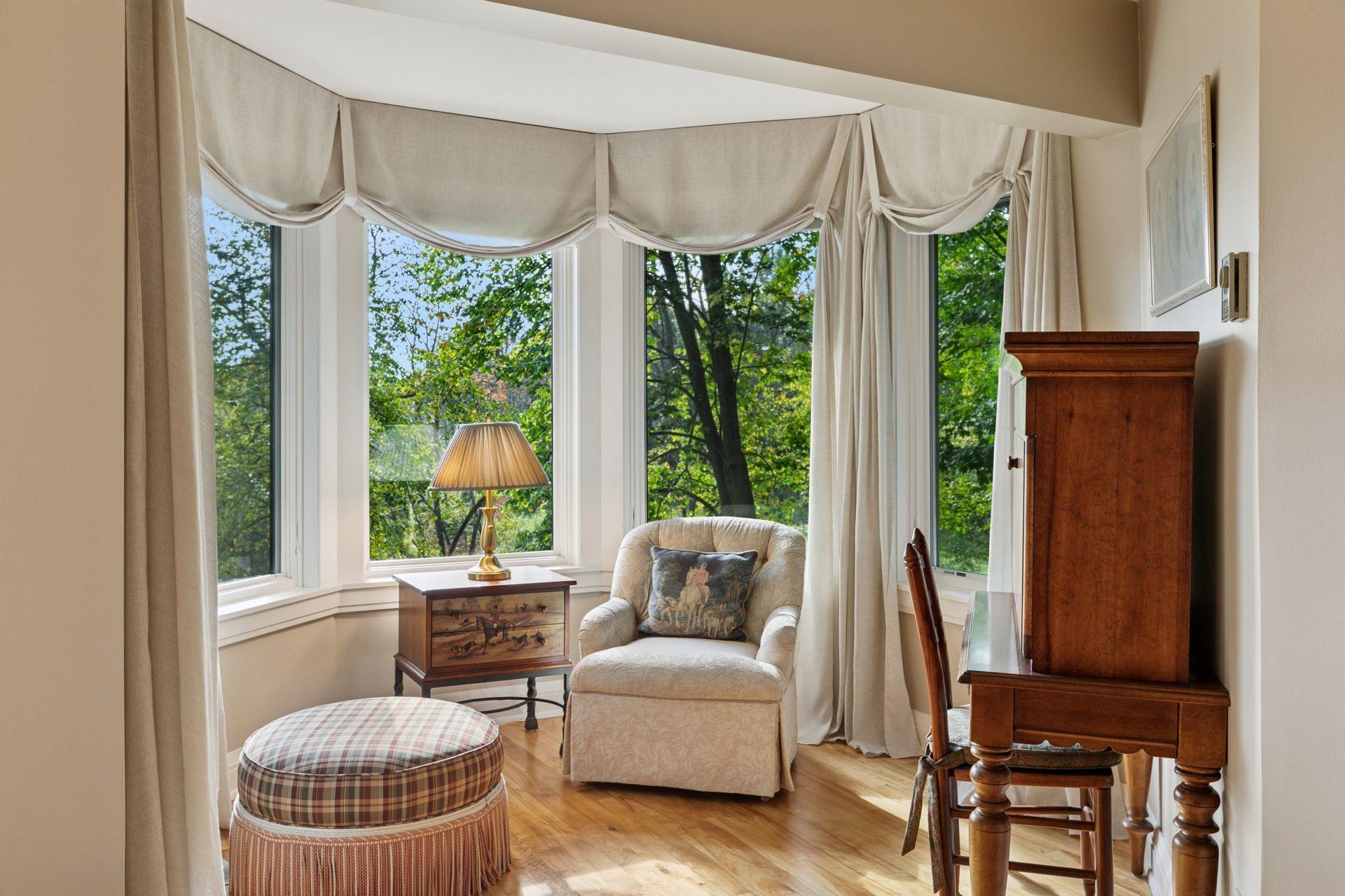 100 Black Oaks Lane N