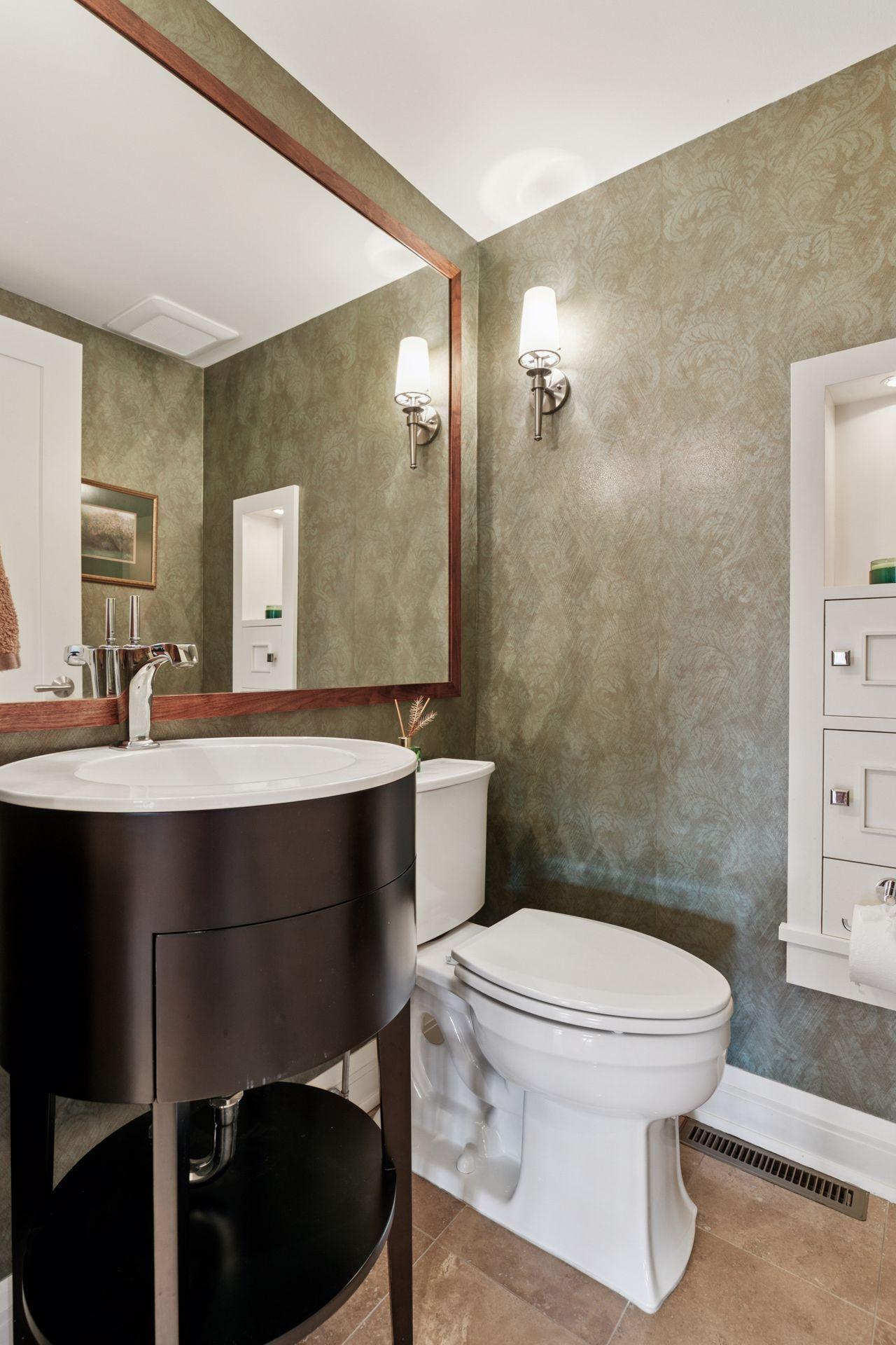 100 Black Oaks Lane N